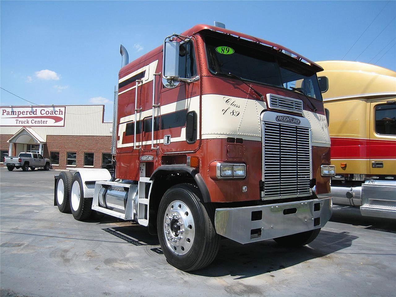 Freightliner Wallpapers