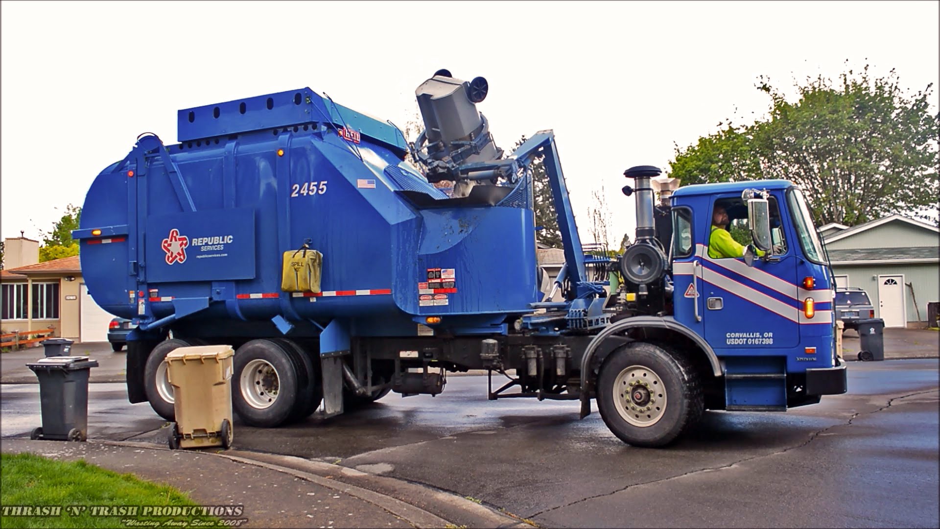 Garbage Truck Wallpapers