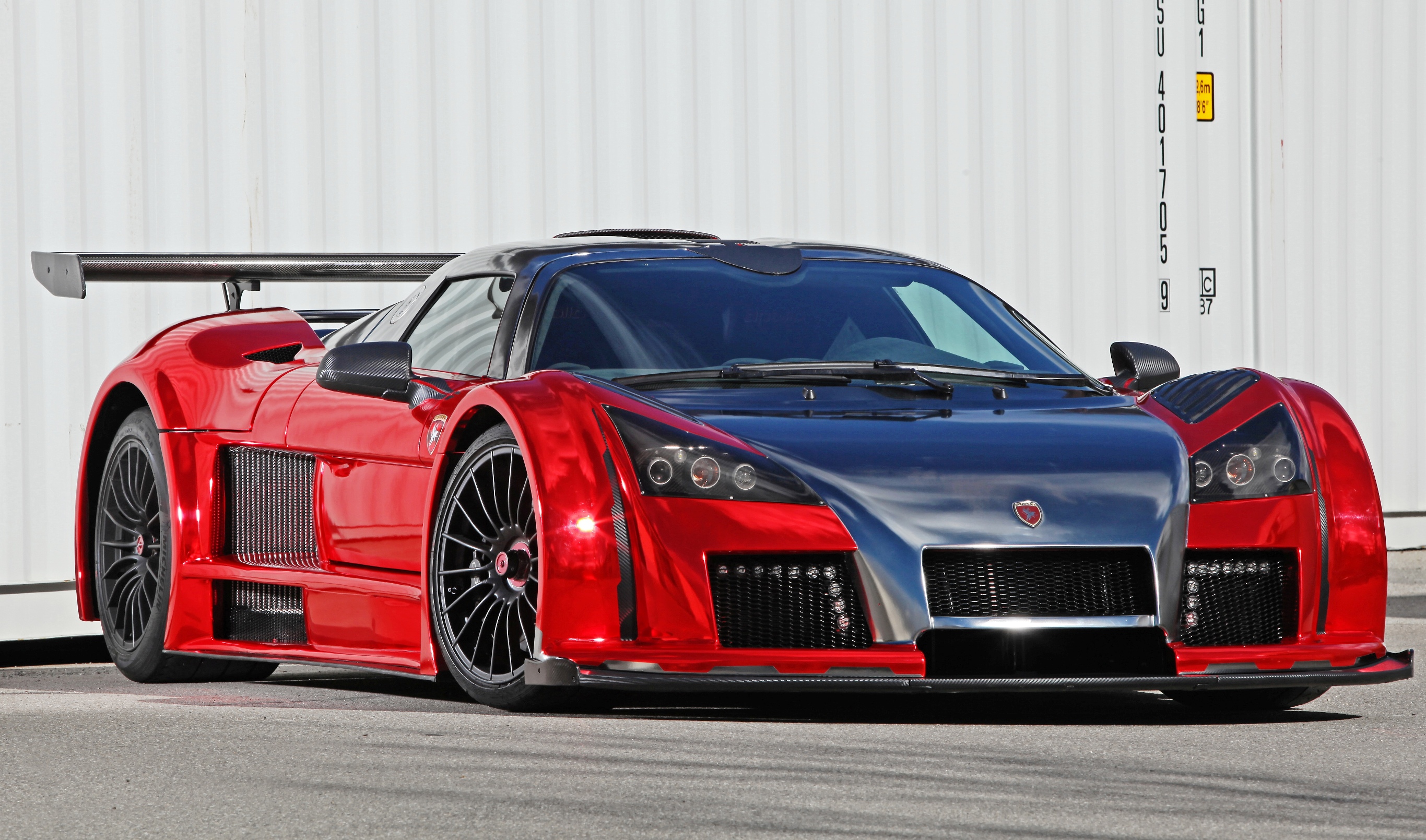 Gumpert Apollo Sedan Wallpapers