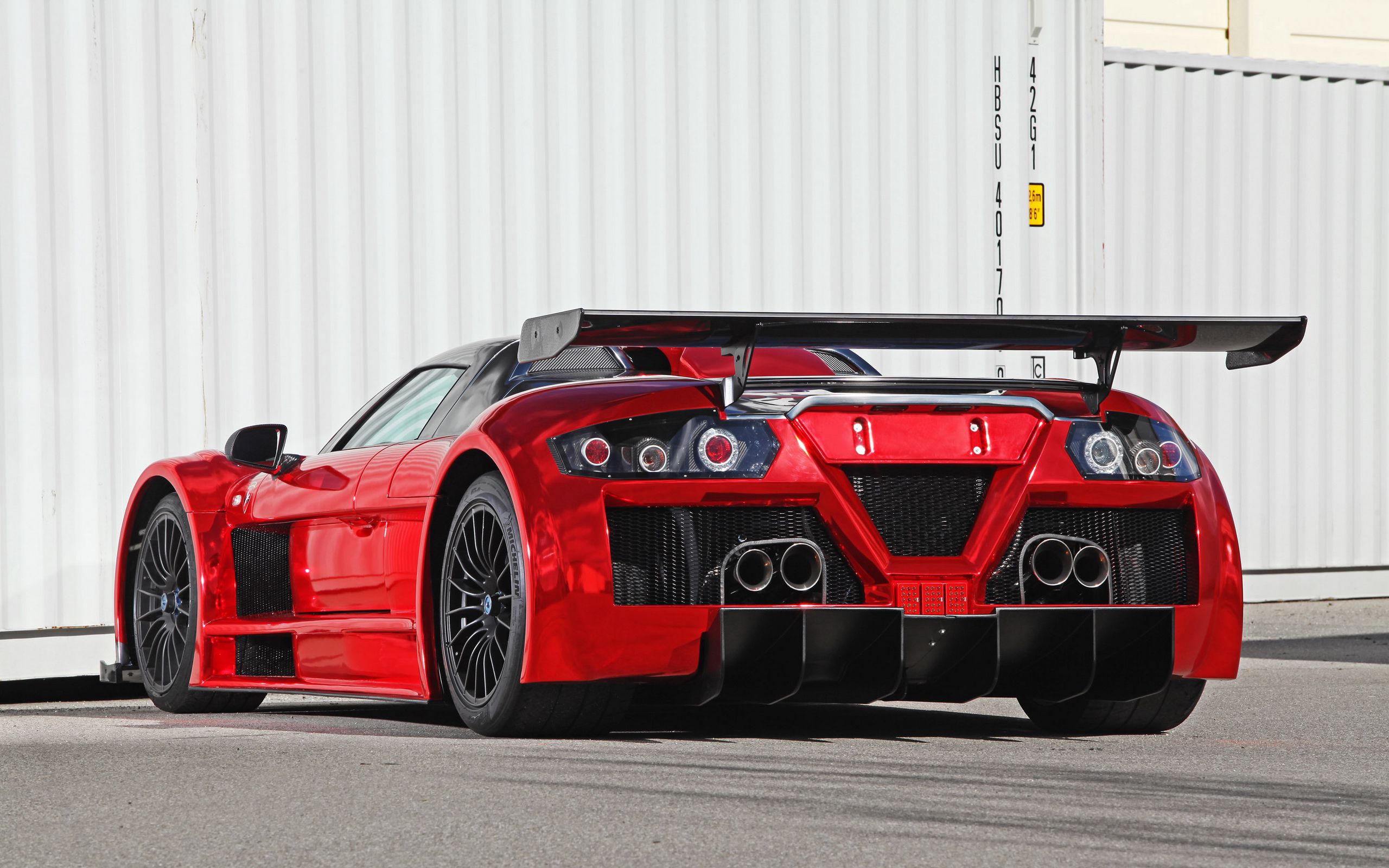 Gumpert Apollo Sedan Wallpapers