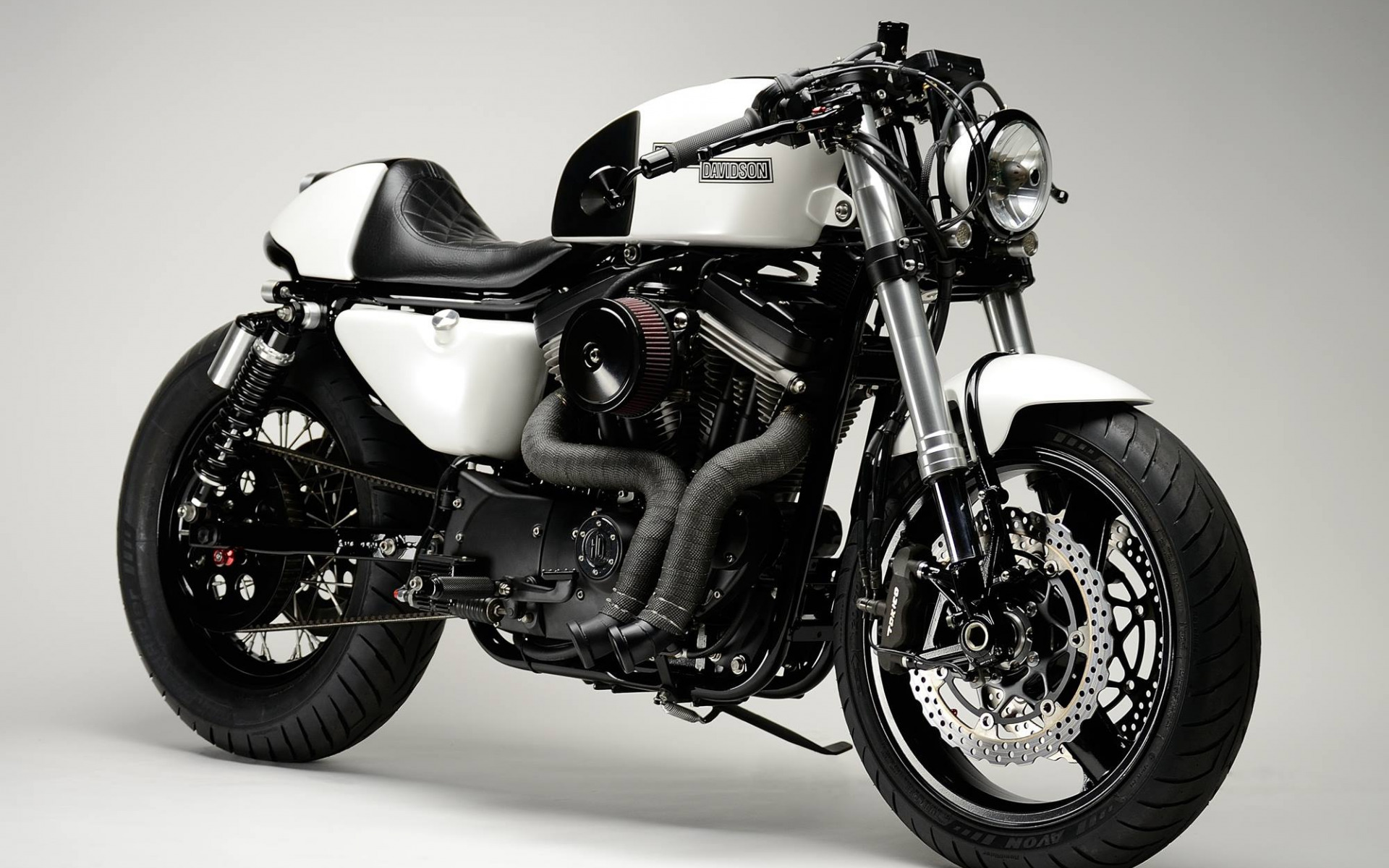 Harley-Davidson 883 Cafe Racer Wallpapers