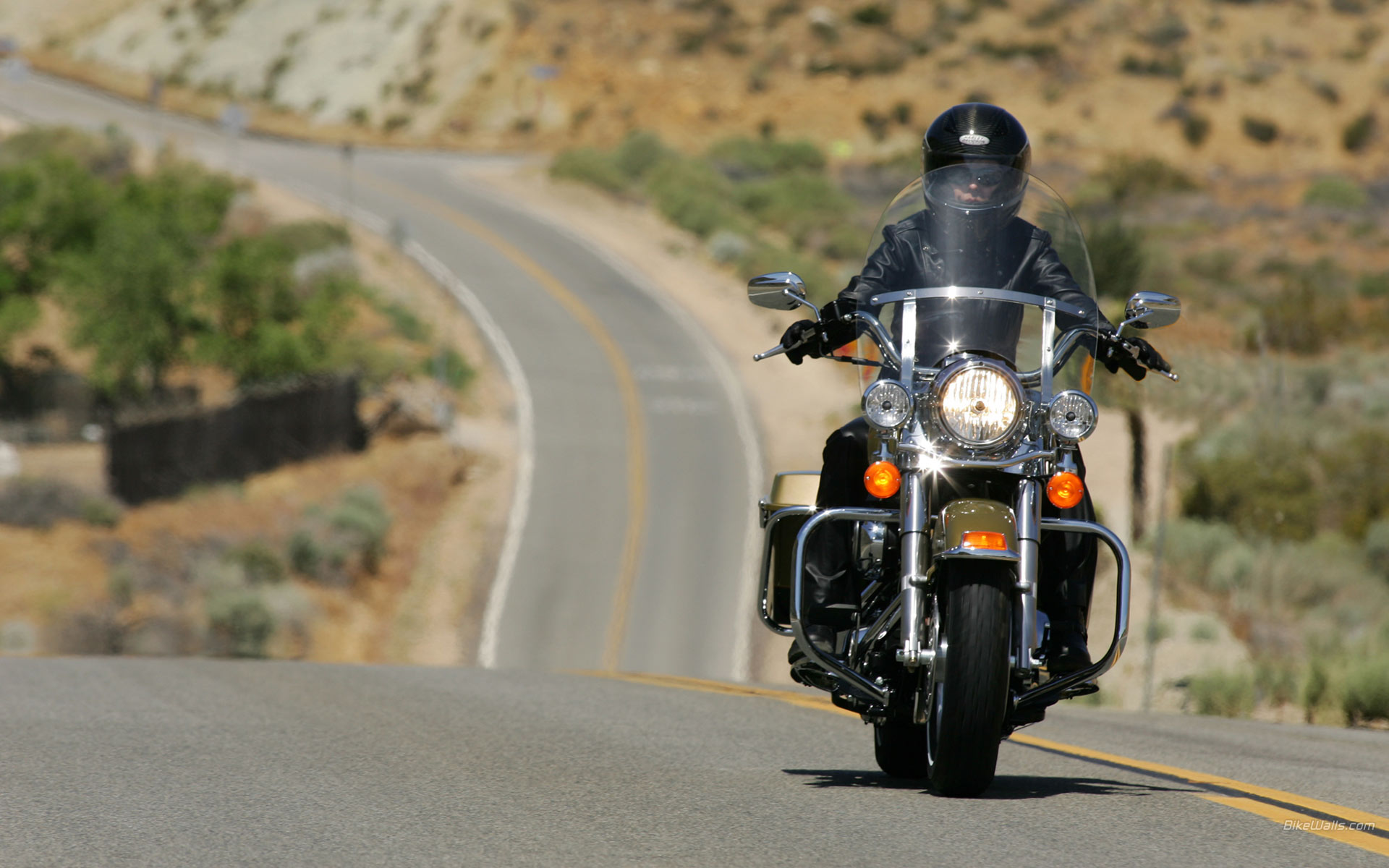 Harley-Davidson Road King Wallpapers