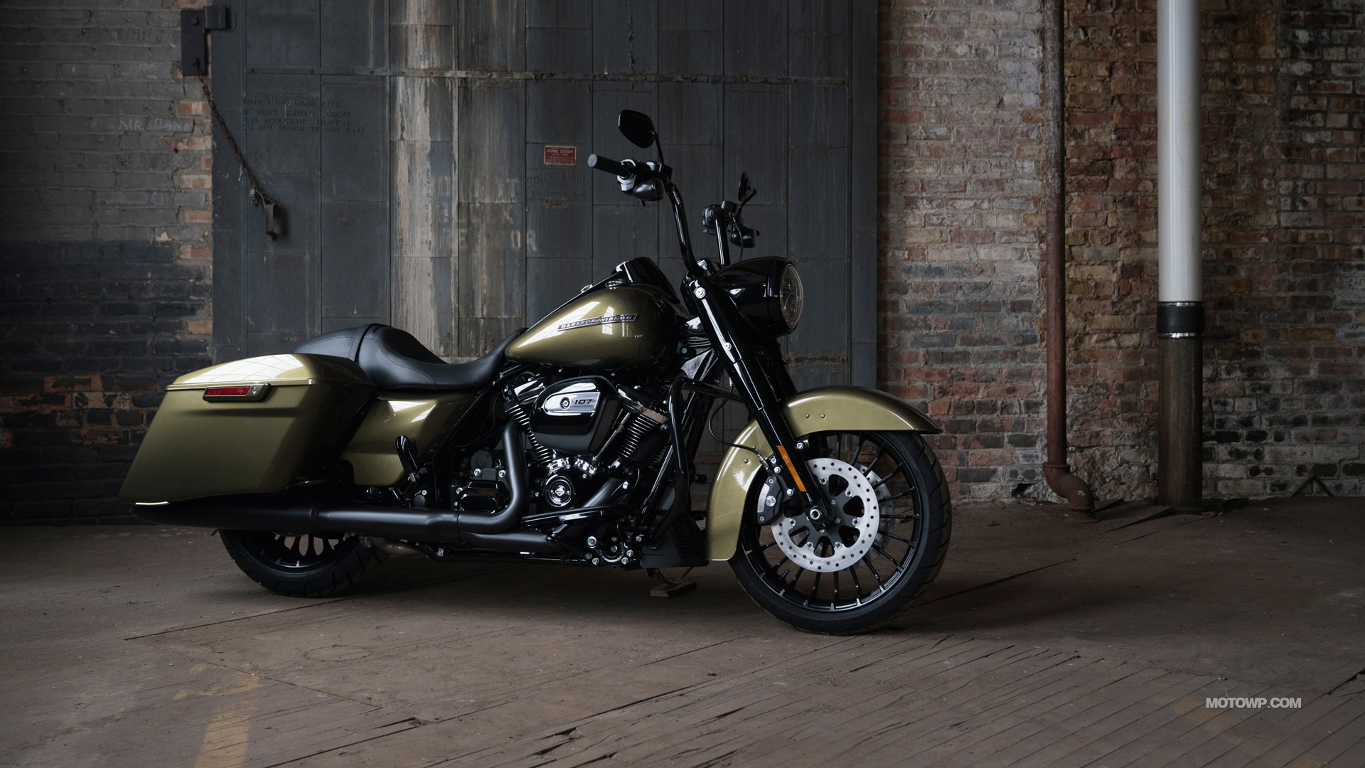 Harley-Davidson Road King Wallpapers