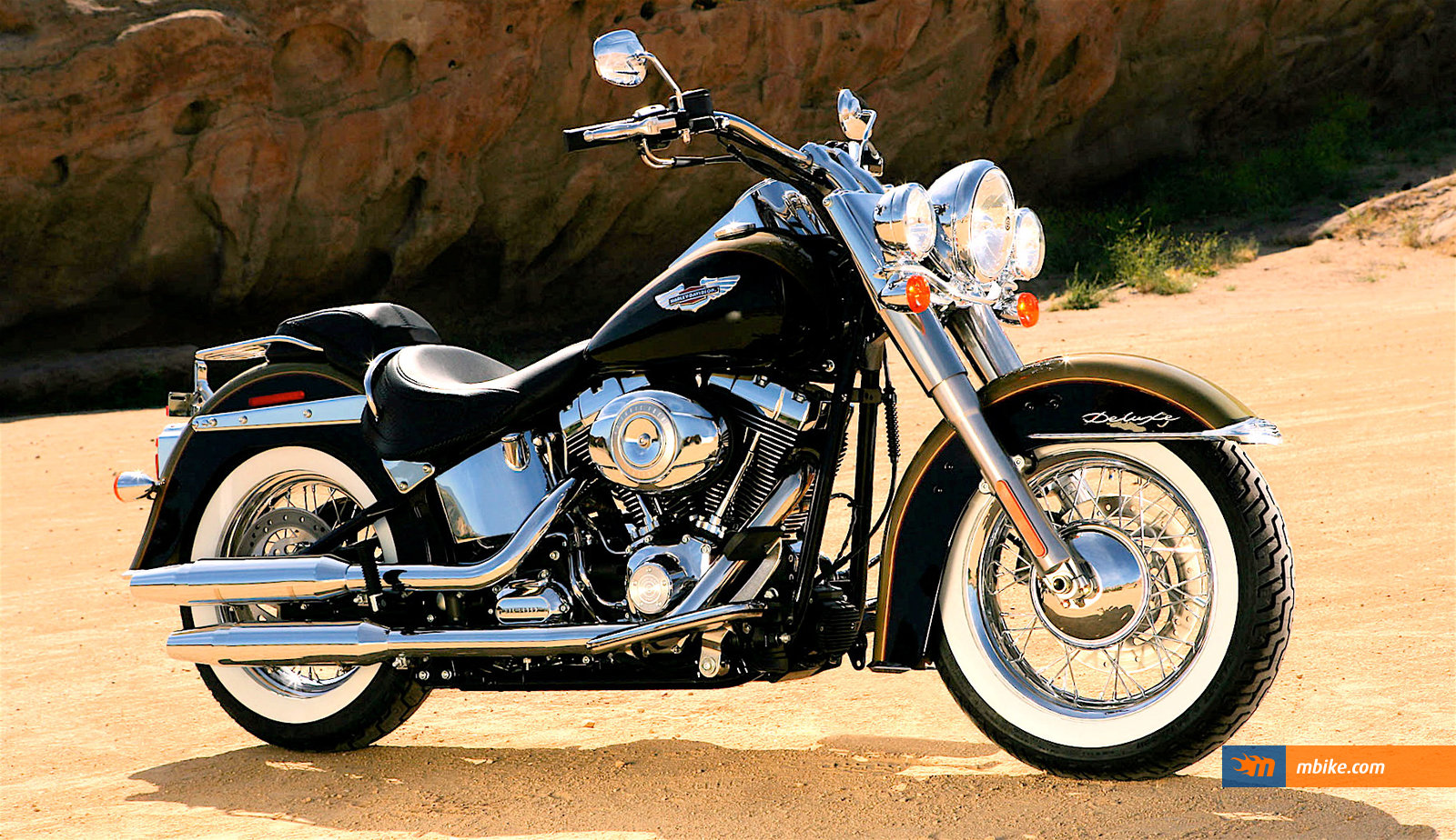 Harley-Davidson Softail Deluxe Wallpapers