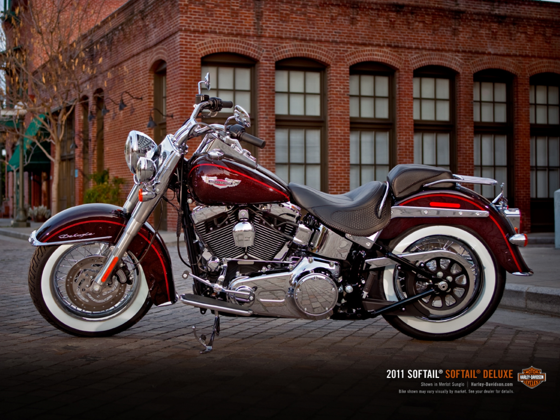 Harley-Davidson Softail Deluxe Wallpapers