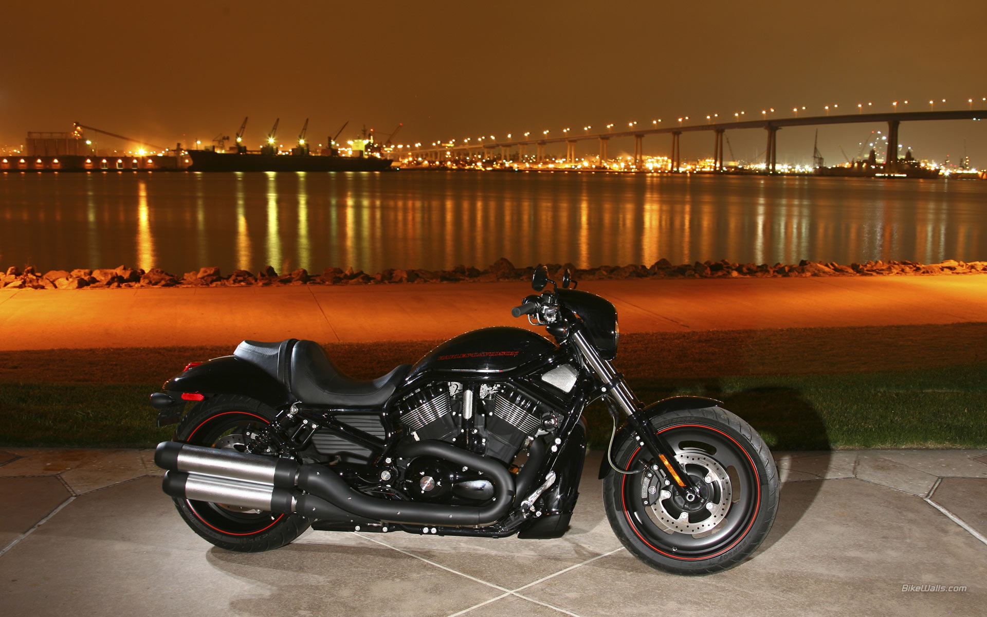 Harley-Davidson V Rod Wallpapers