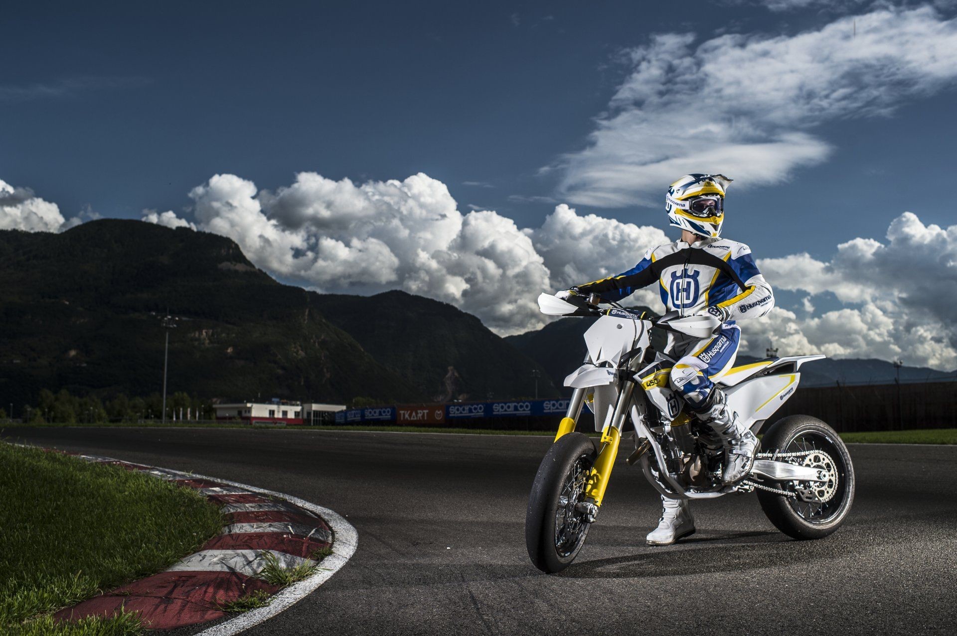 Husqvarna Fs Wallpapers