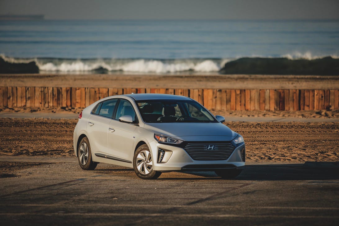 Hyundai I-Oniq Wallpapers