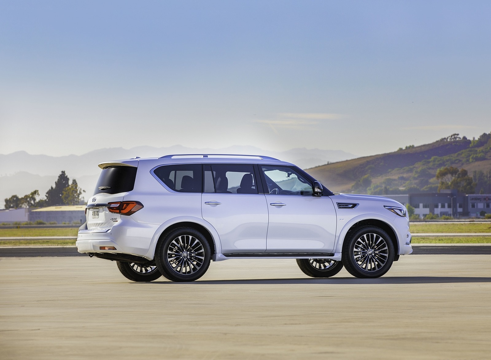 Infiniti Qx80 Wallpapers