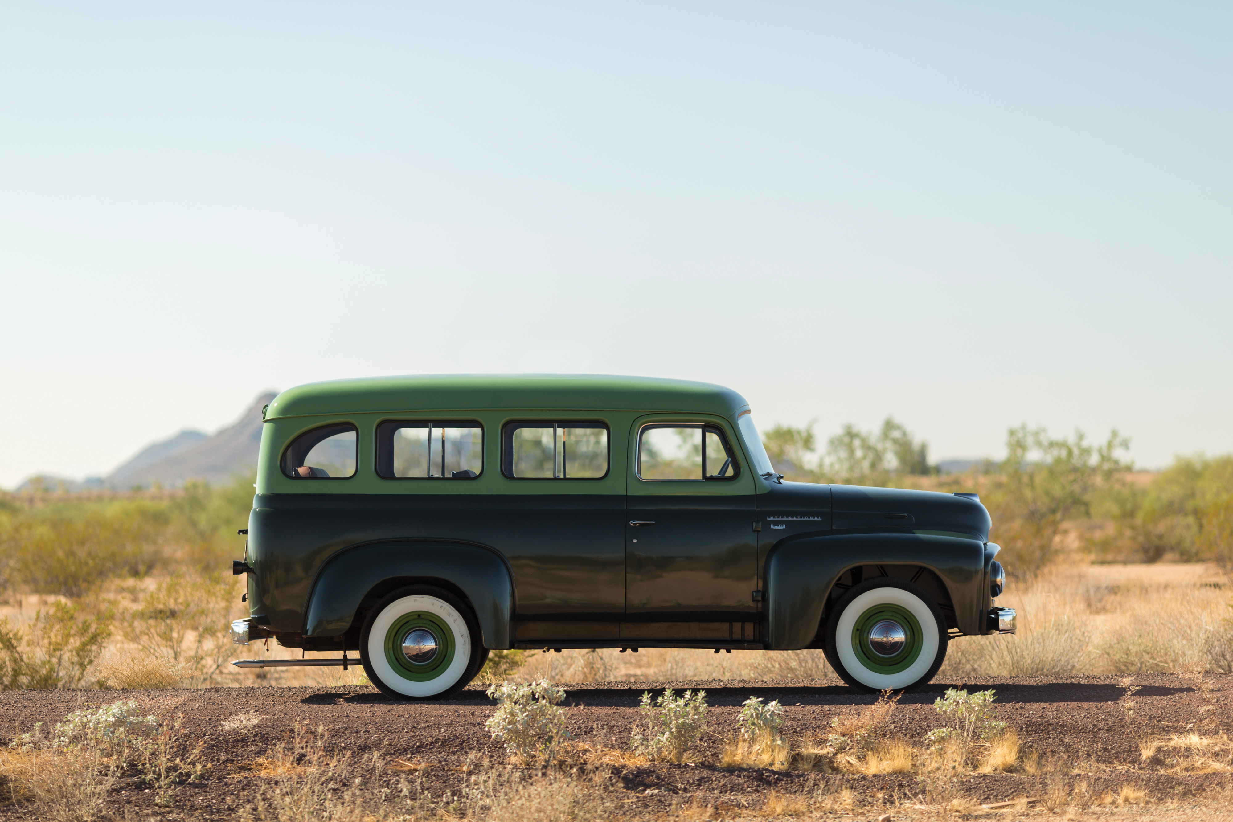 International Harvester Travelall Wallpapers