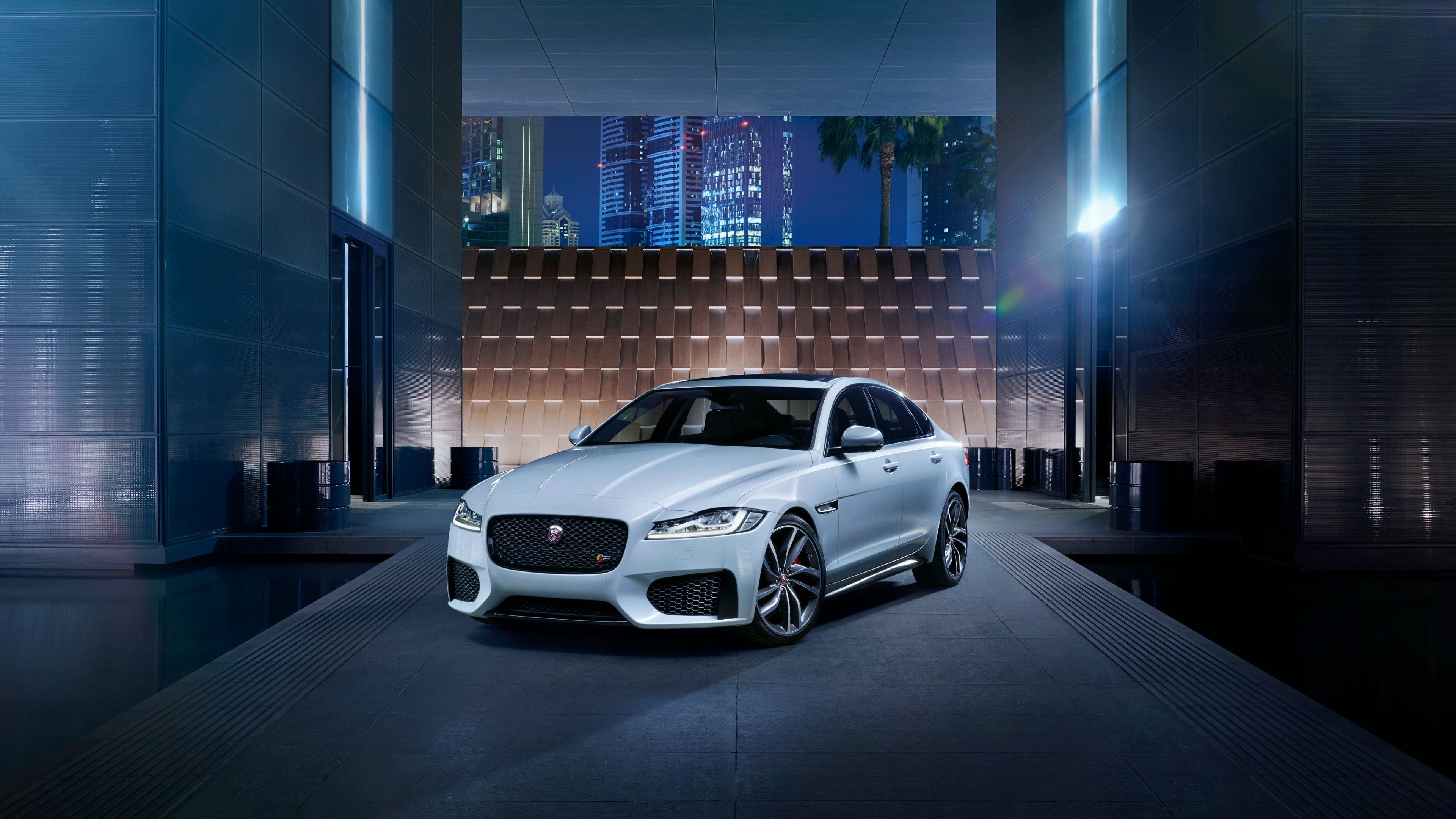 Jaguar C-Xf Wallpapers