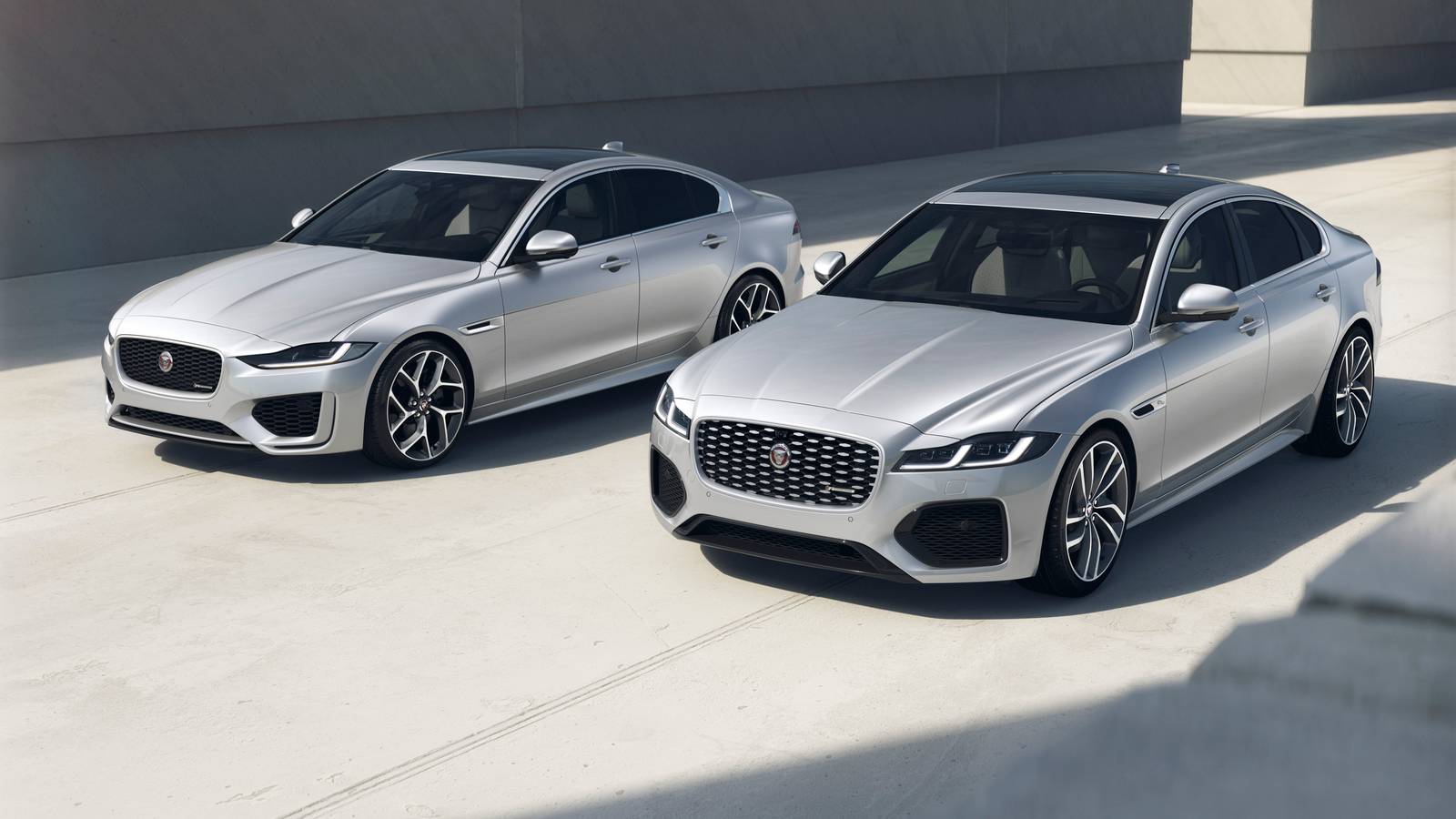 Jaguar C-Xf Wallpapers