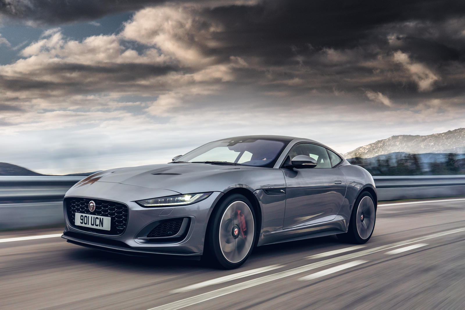 Jaguar F-Type P 450 Coupe R-Dynamic Wallpapers