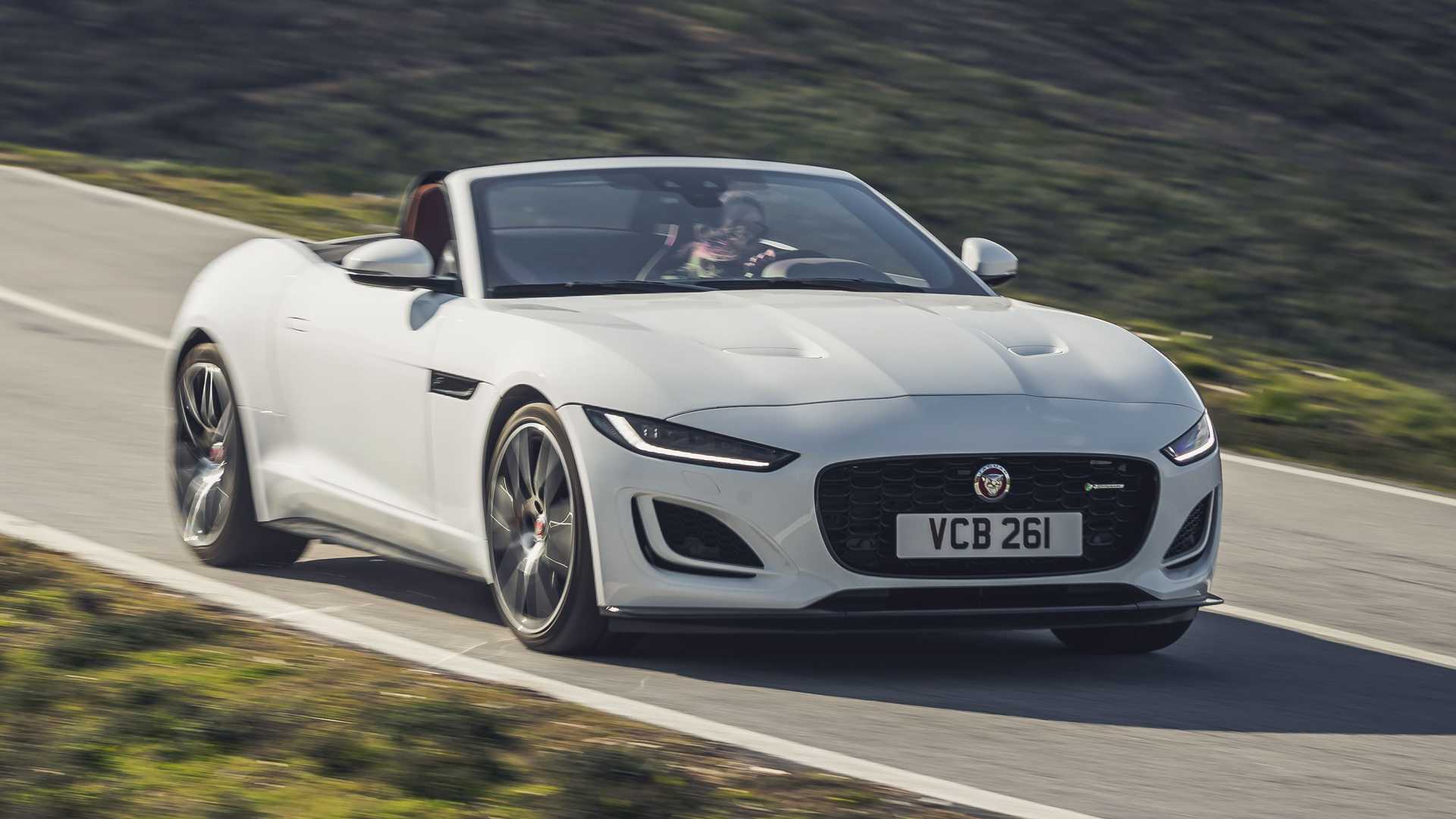 Jaguar F-Type P 450 Coupe R-Dynamic Wallpapers