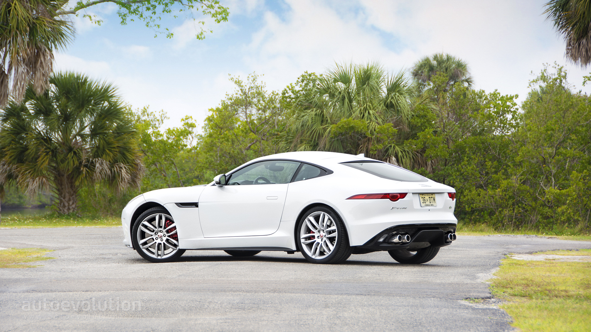 Jaguar F-Type S Coupe Wallpapers