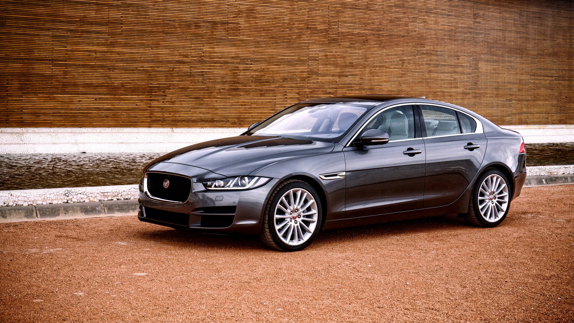 Jaguar Xe Wallpapers