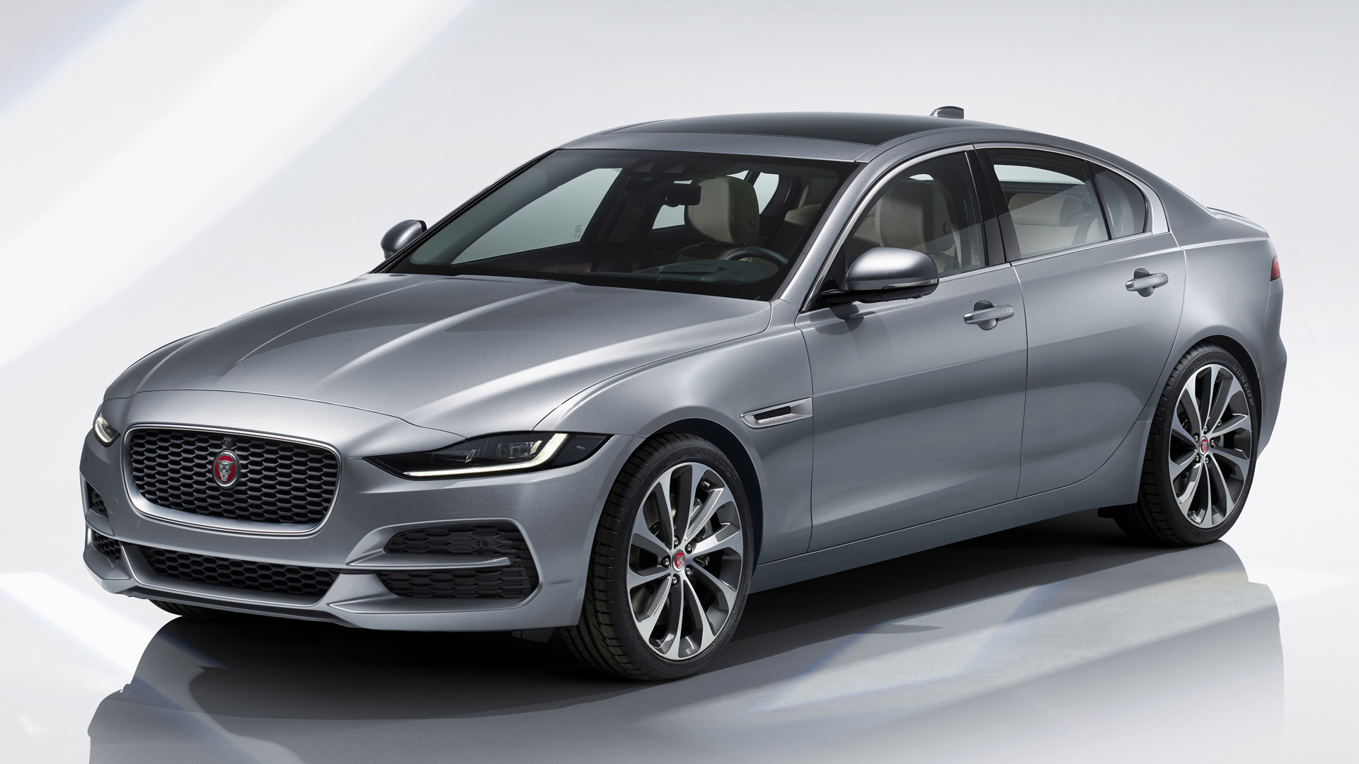 Jaguar Xe 2019 Wallpapers