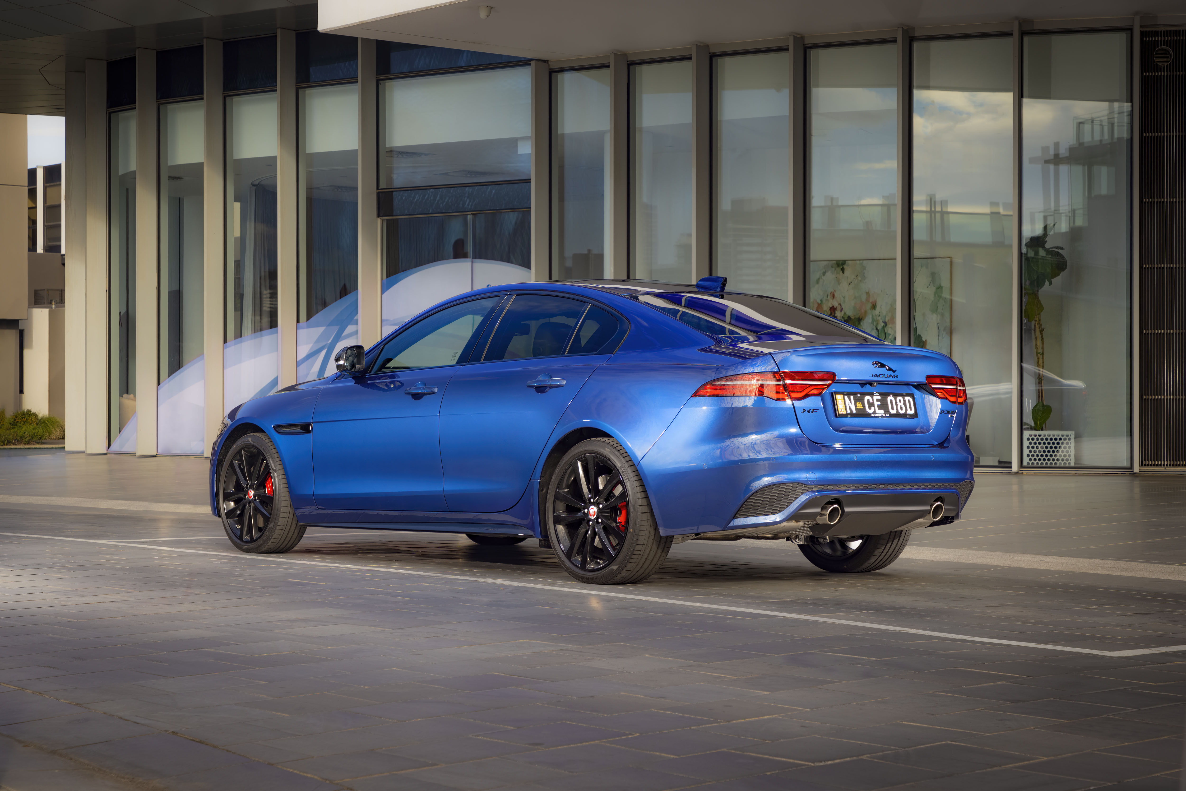 Jaguar Xe P300 Awd Wallpapers