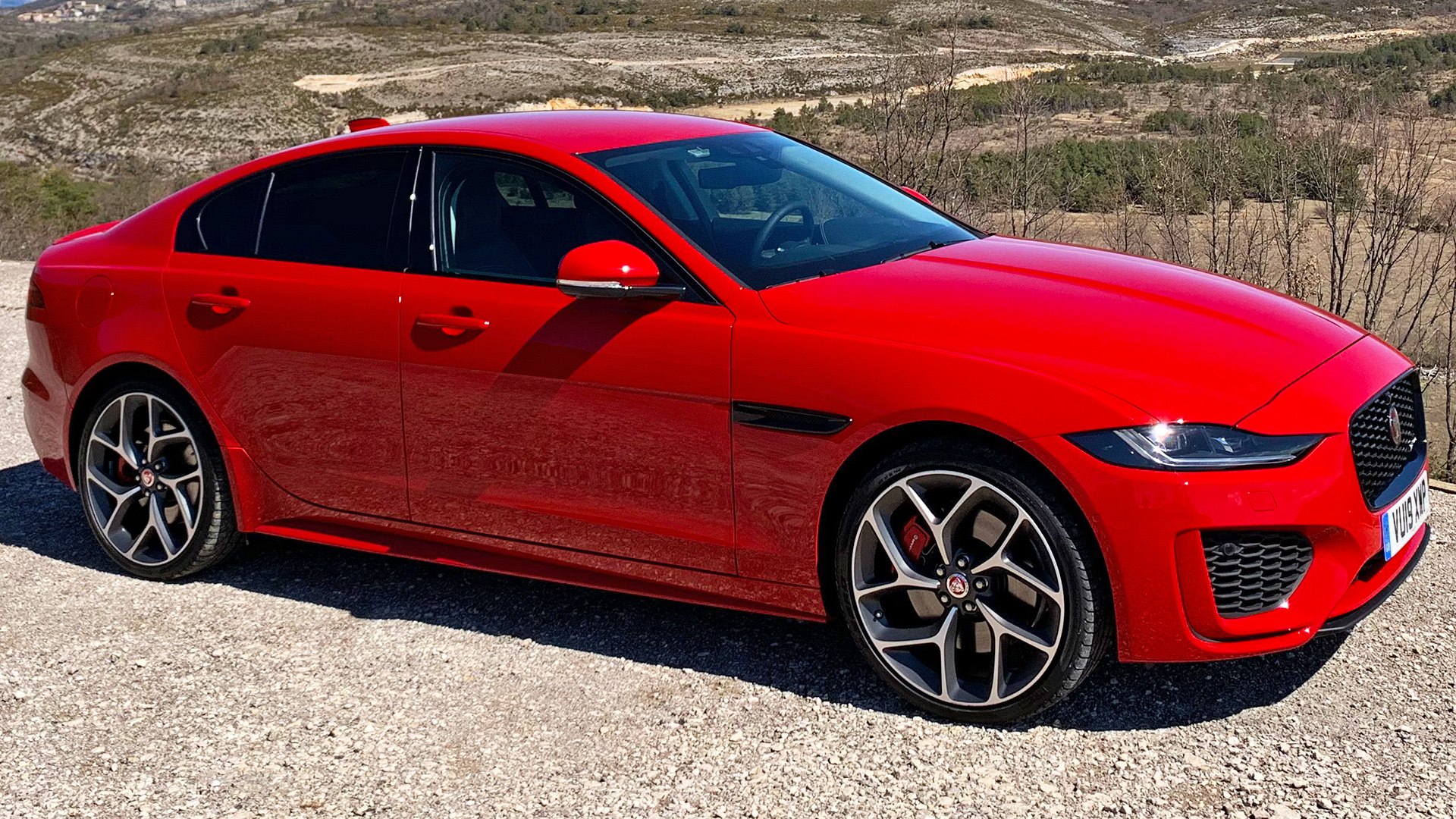 Jaguar Xe P300 Awd Wallpapers