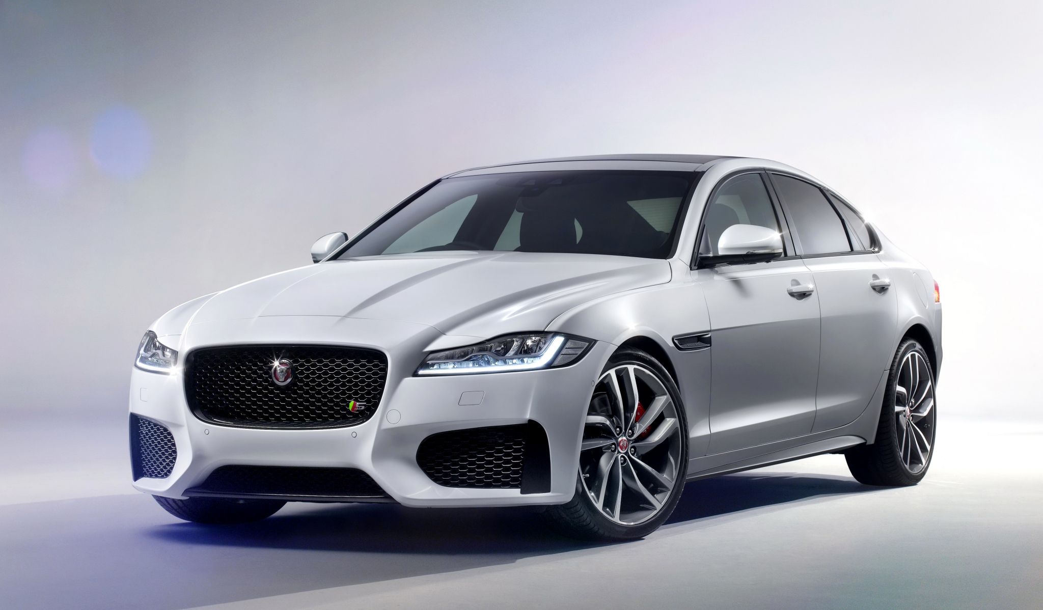 Jaguar Xf Wallpapers