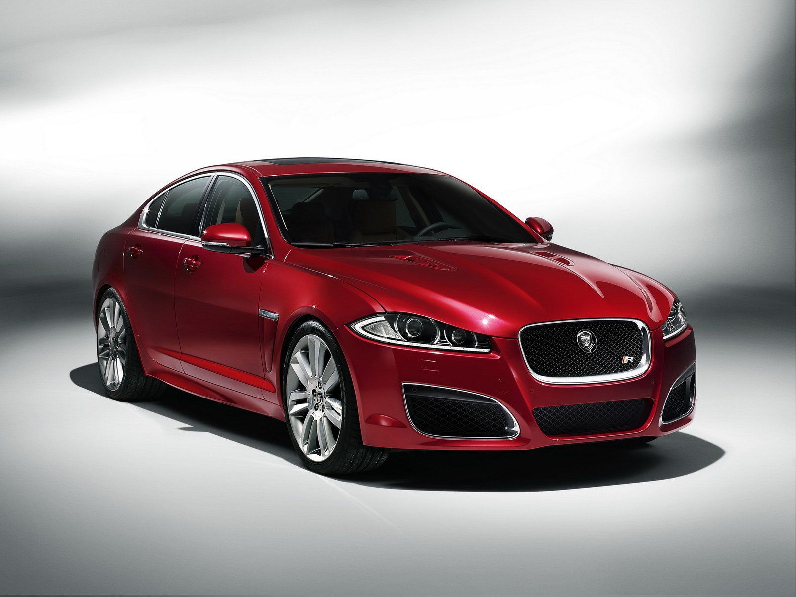 Jaguar Xf Wallpapers