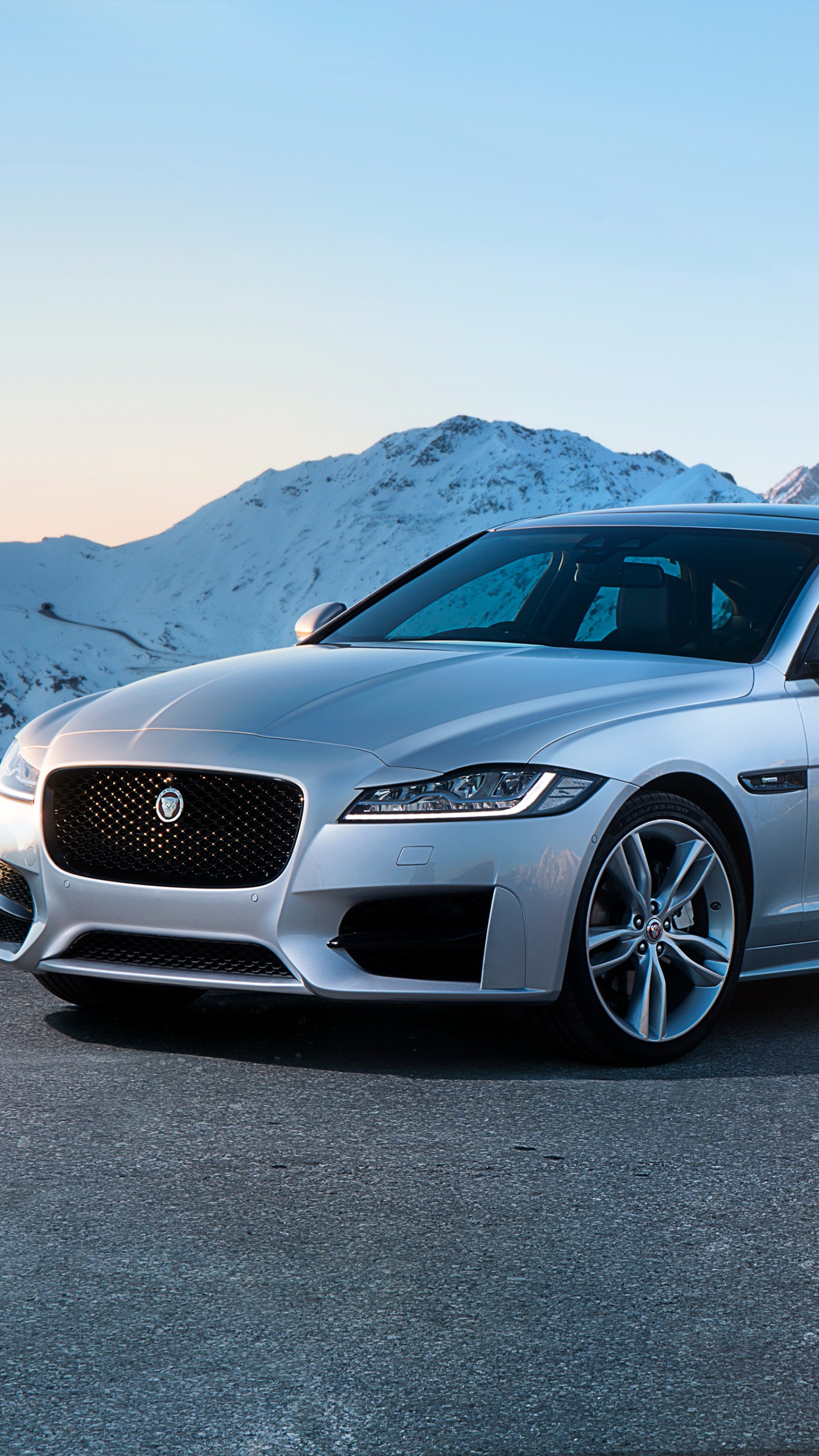 Jaguar Xf Wallpapers