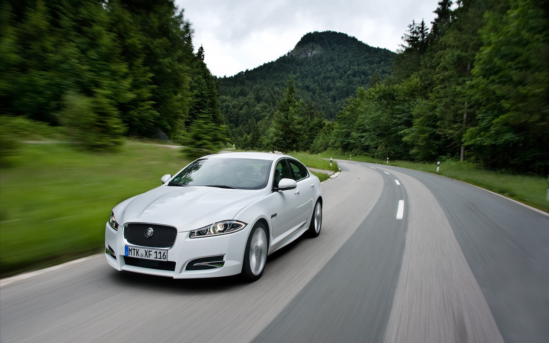 Jaguar Xj Wallpapers