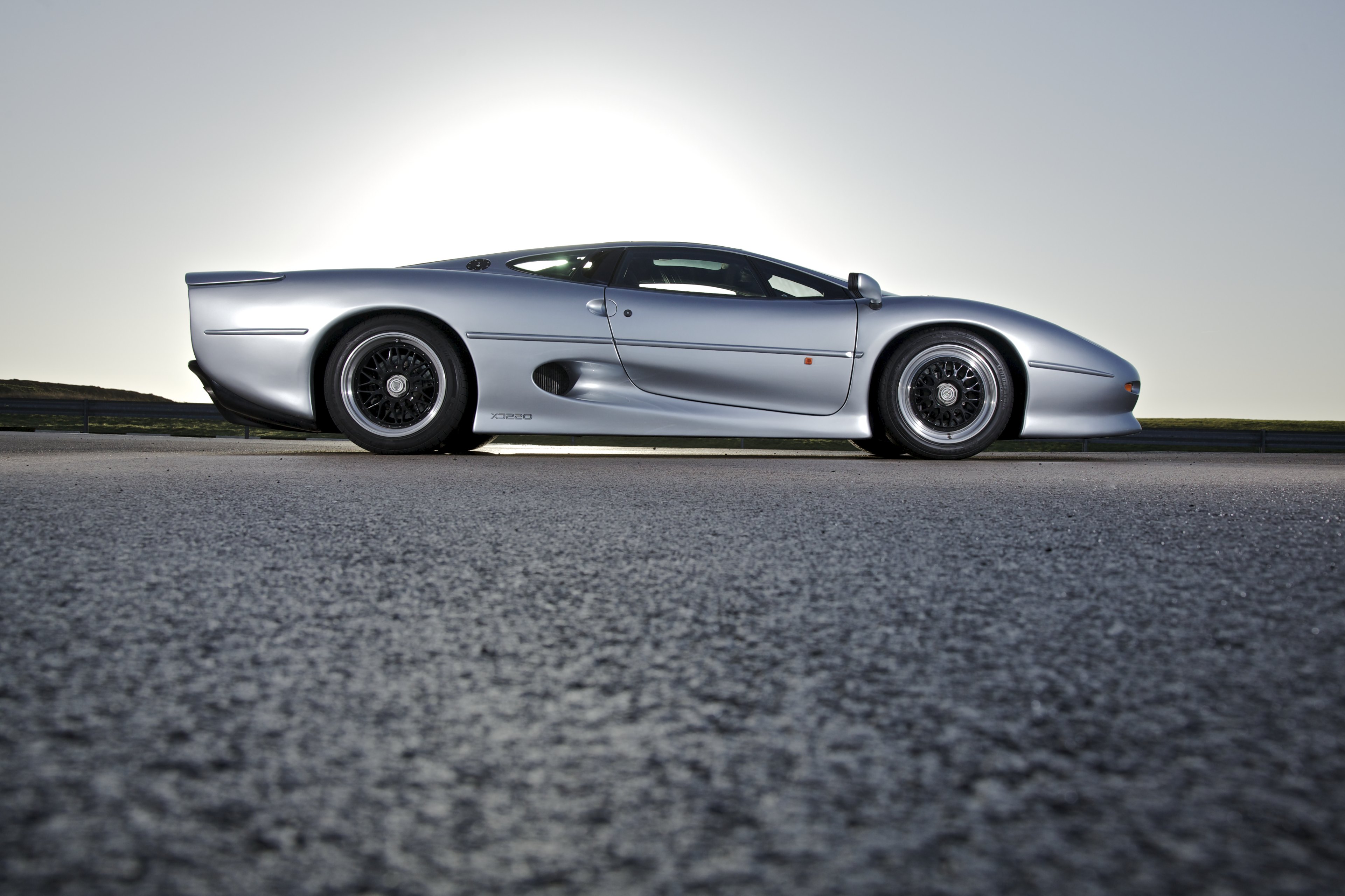 Jaguar Xj220 Wallpapers