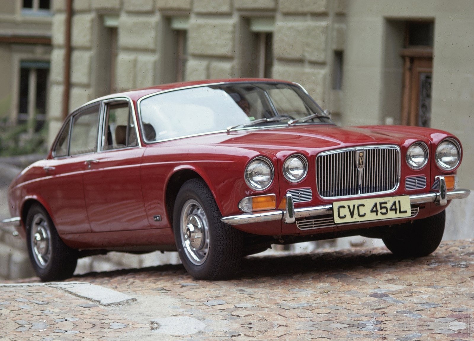 Jaguar Xj6 Wallpapers