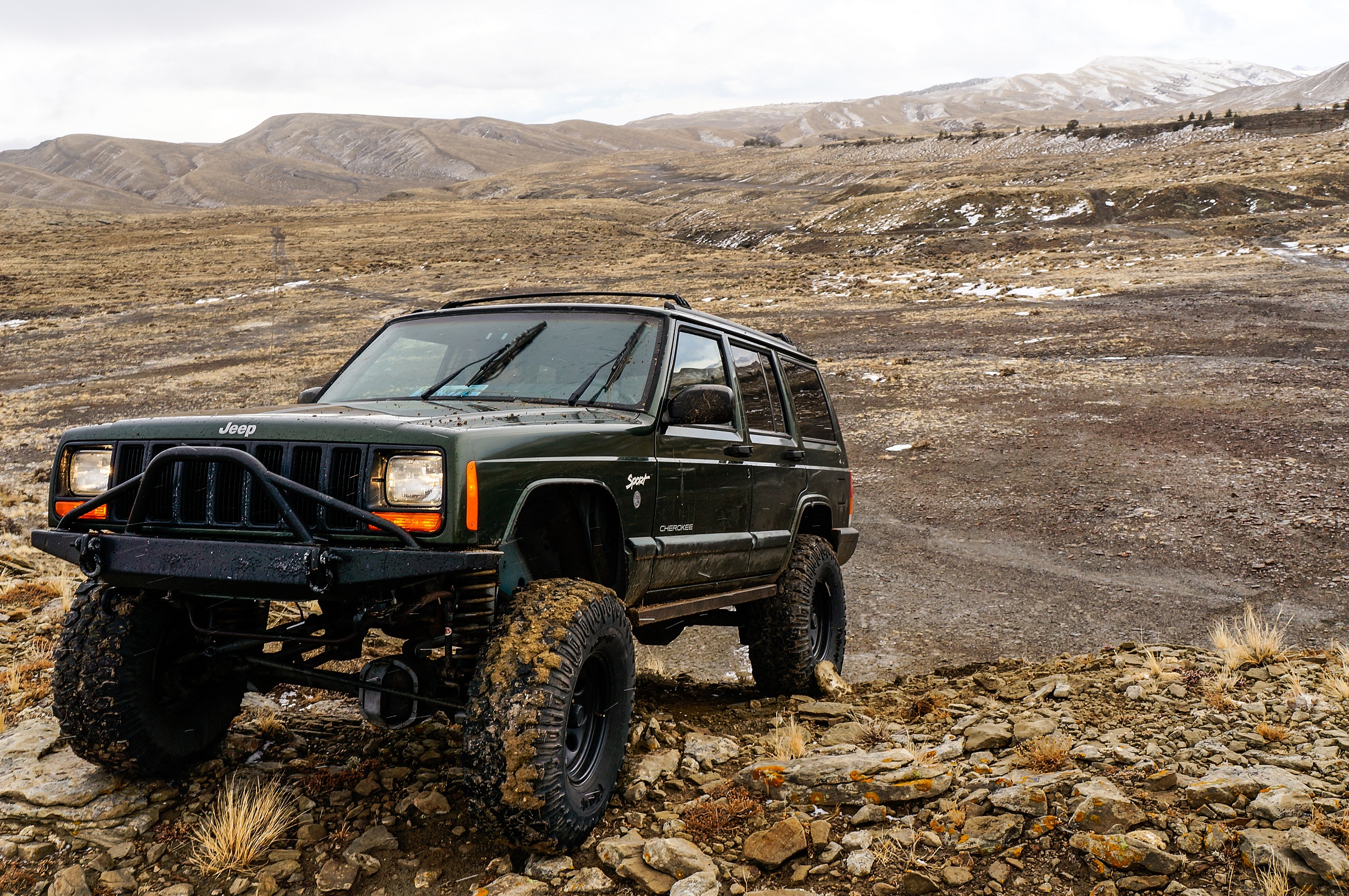 Jeep Cherokee Wallpapers