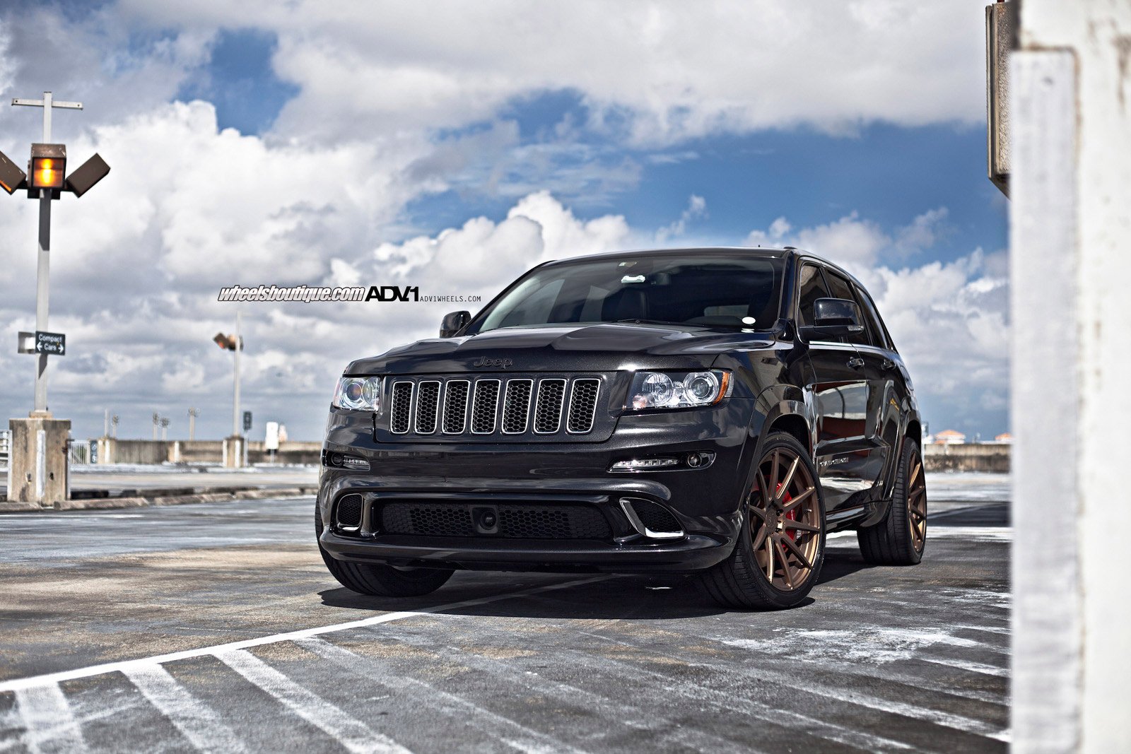 Jeep Grand Cherokee Srt8 Wallpapers