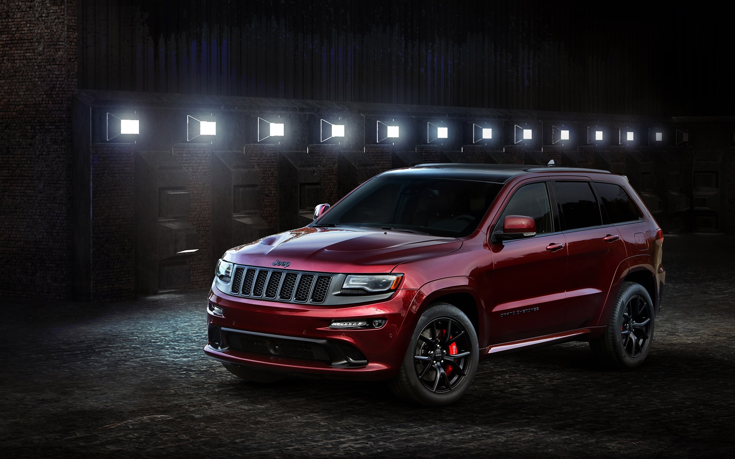 Jeep Grand Cherokee Srt8 Wallpapers