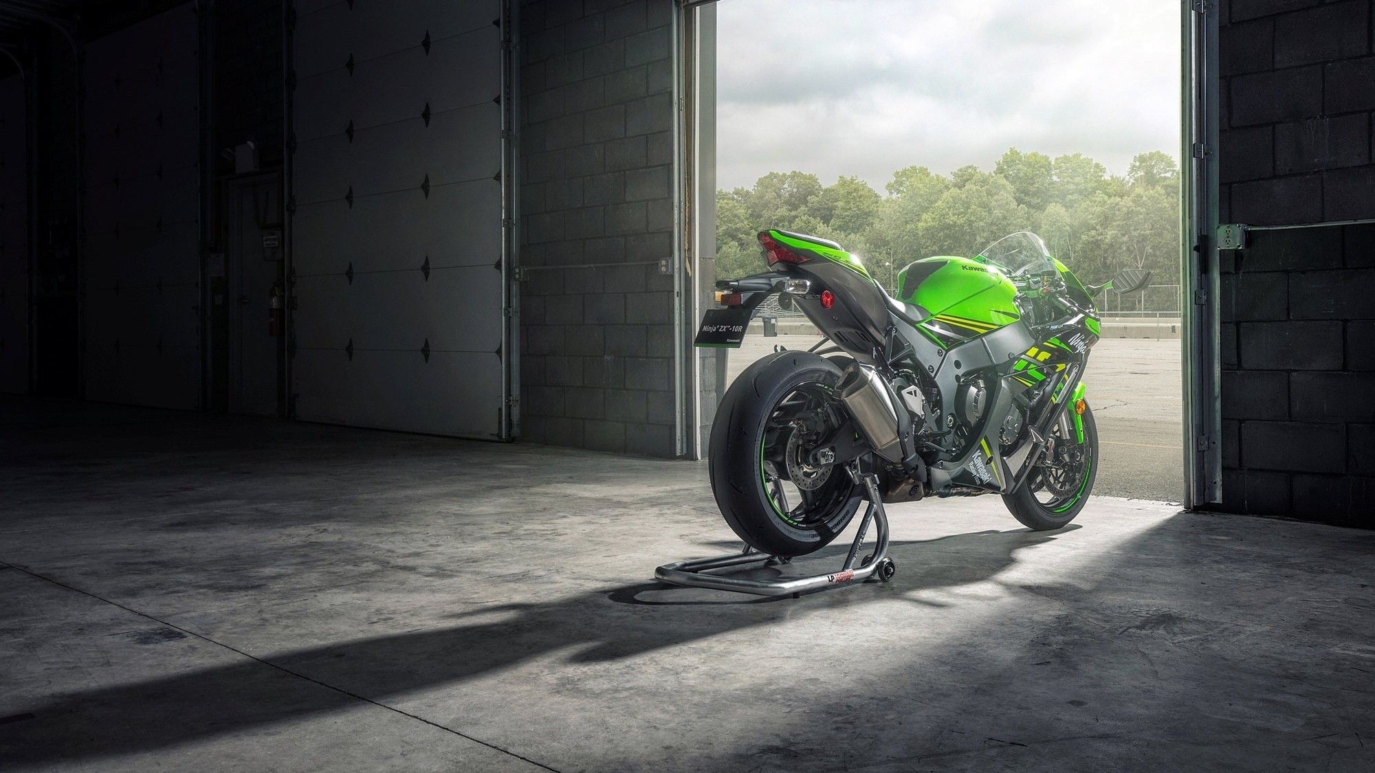 Kawasaki Ninja Zx-10R Wallpapers