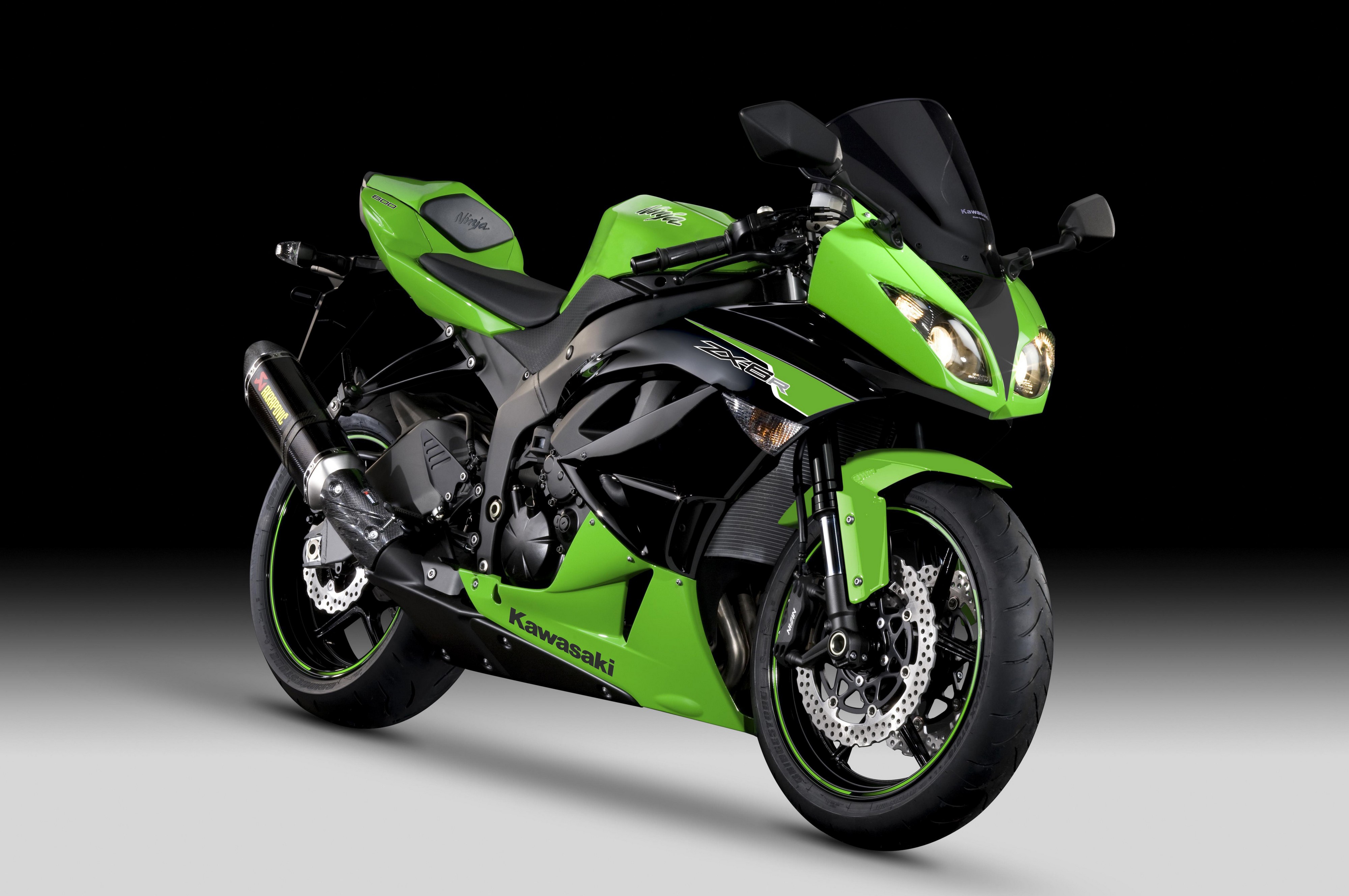 Kawasaki Ninja Zx-6R Wallpapers