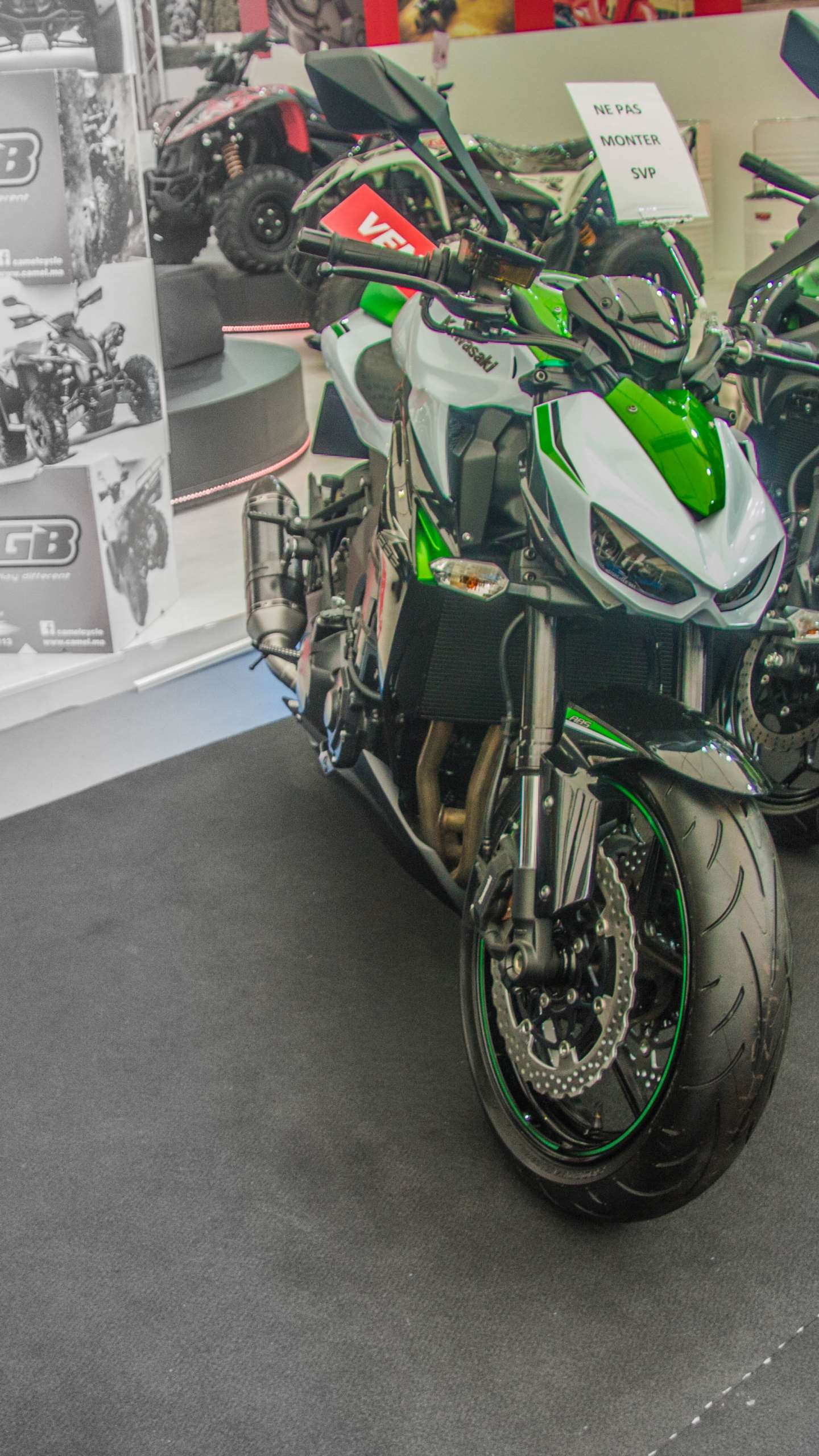 Kawasaki Z1000 Wallpapers