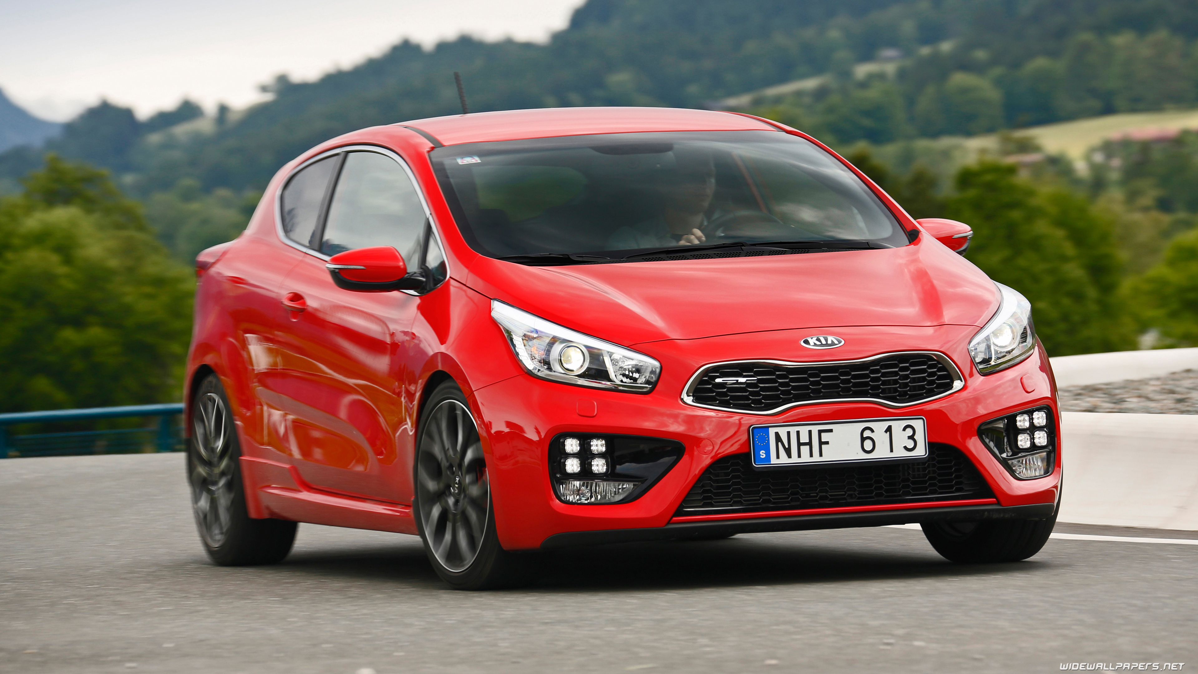 Kia Cee'D Wallpapers