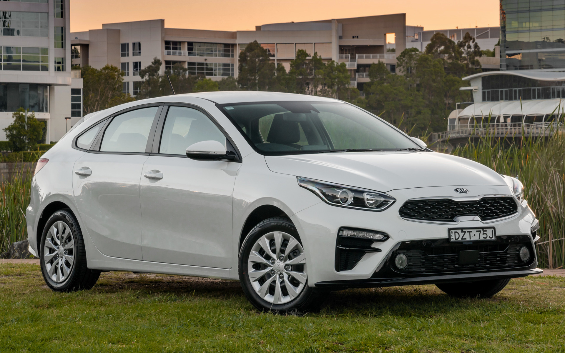 Kia Cerato Wallpapers