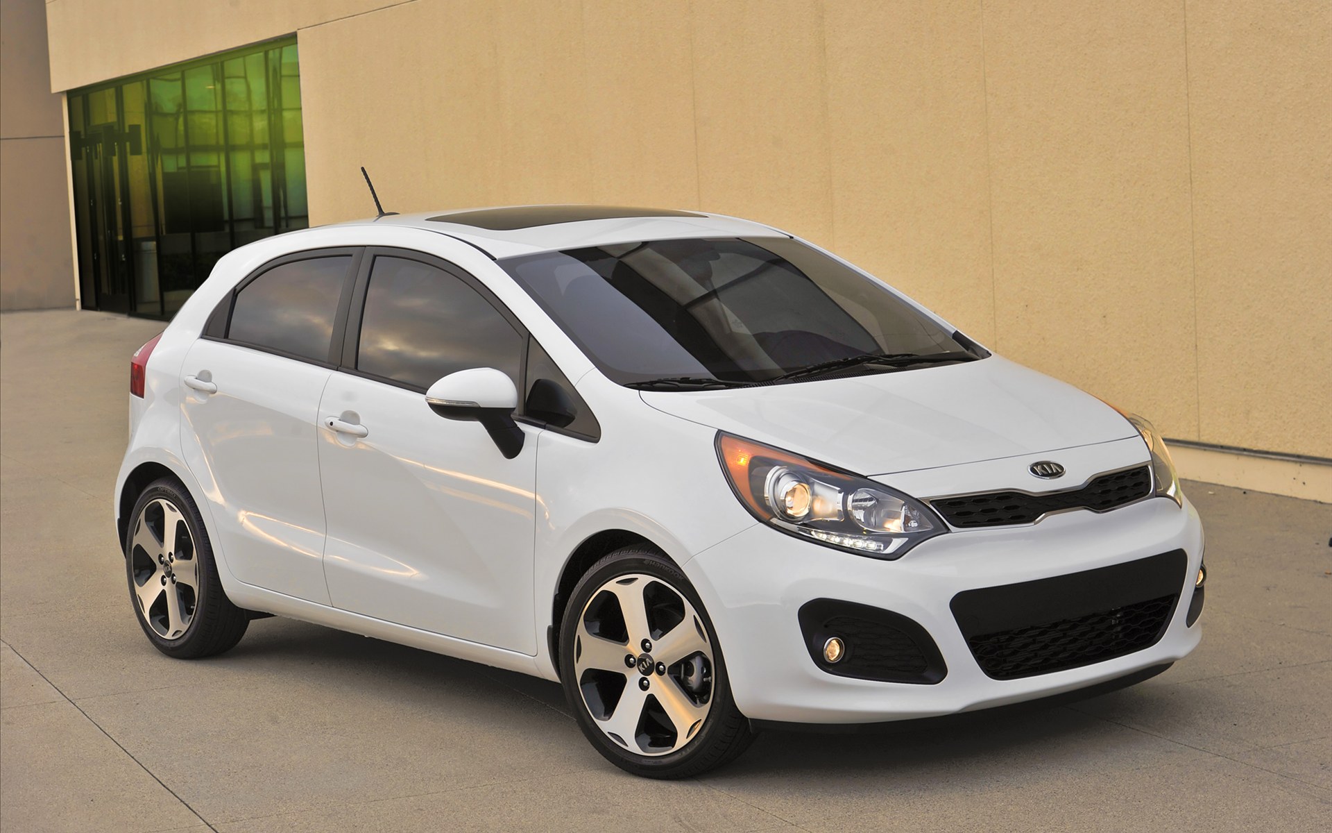 Kia Rio Wallpapers