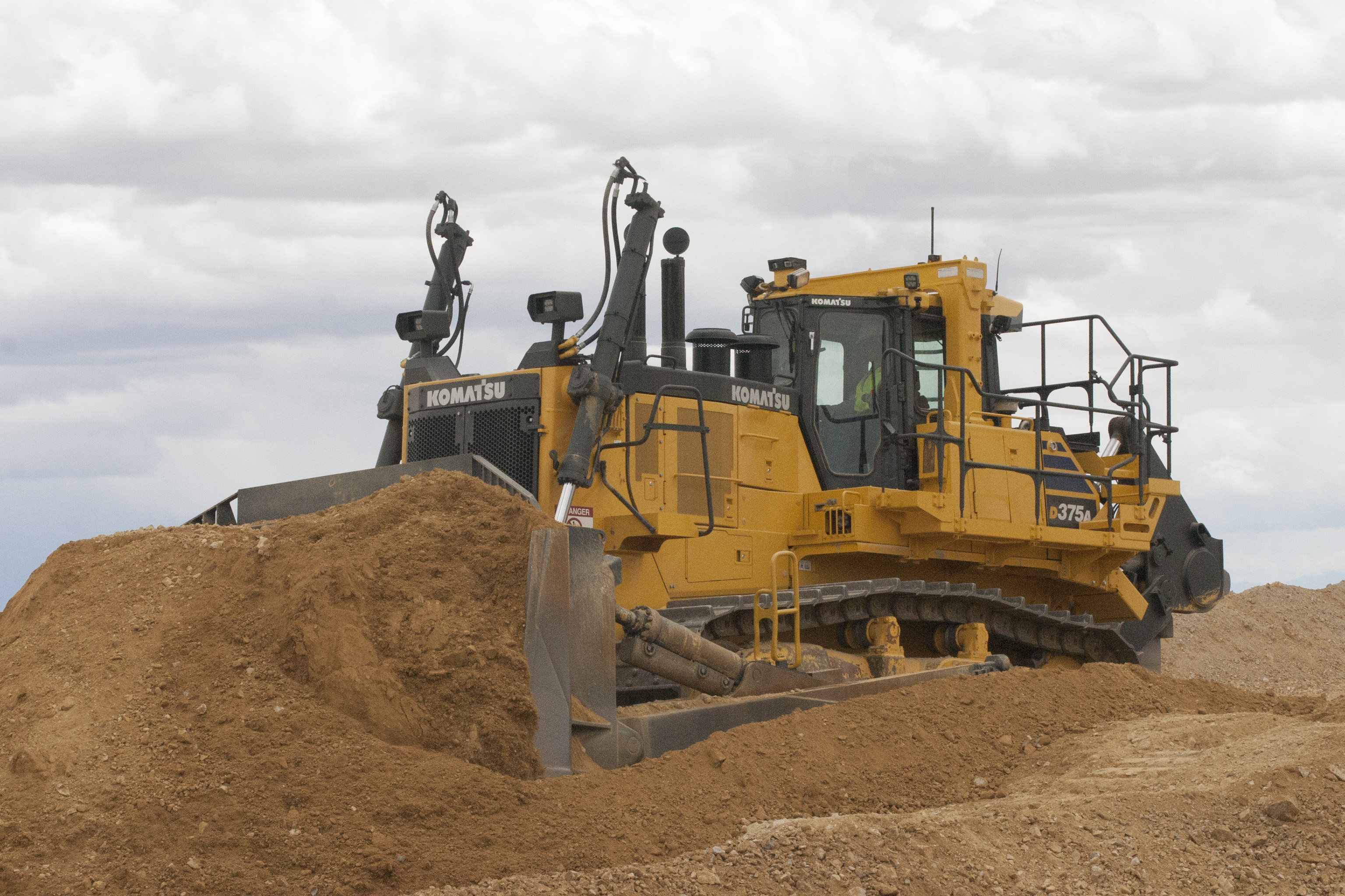 Komatsu Bulldozer Wallpapers