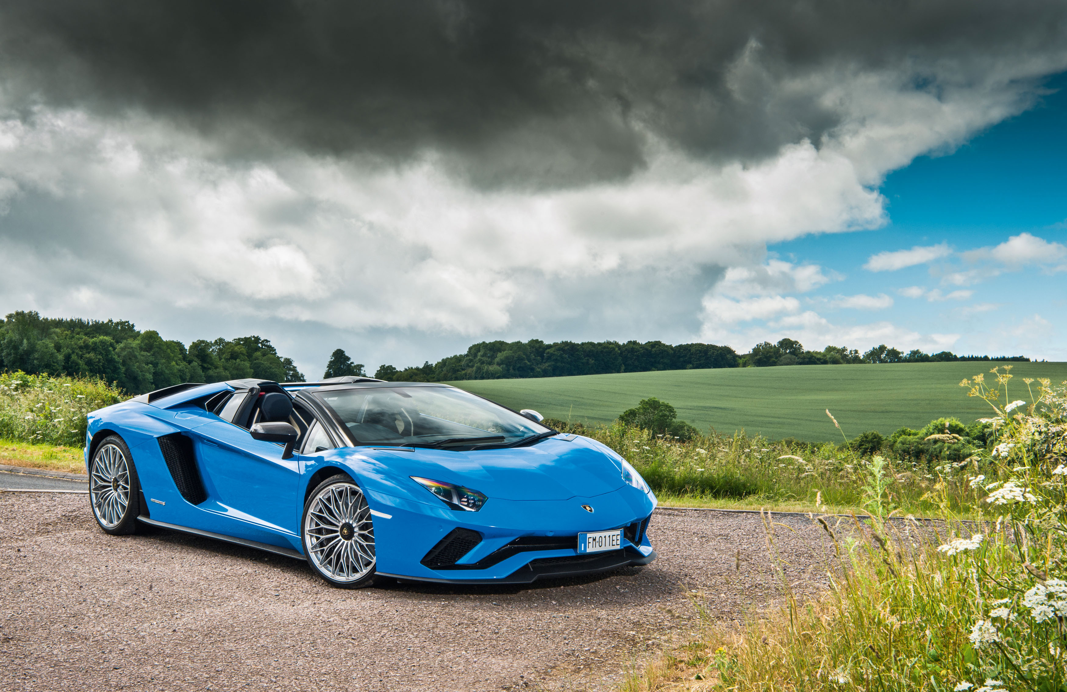 Lamborghini Aventador S Roadster Wallpapers