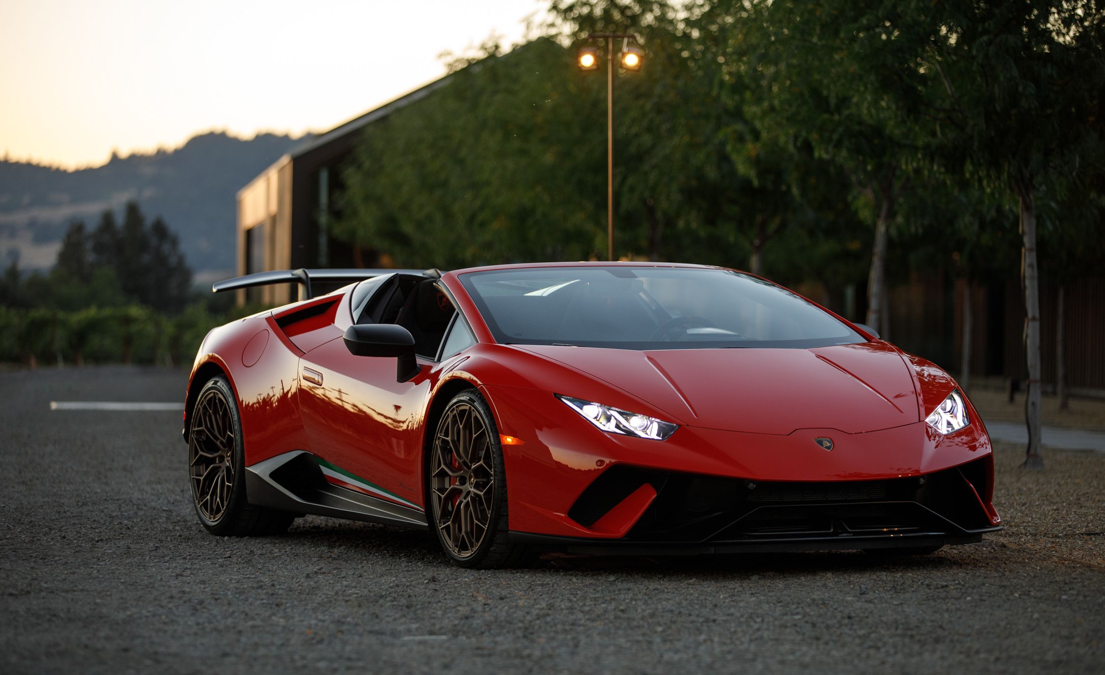 Lamborghini Huracan Performante Wallpapers