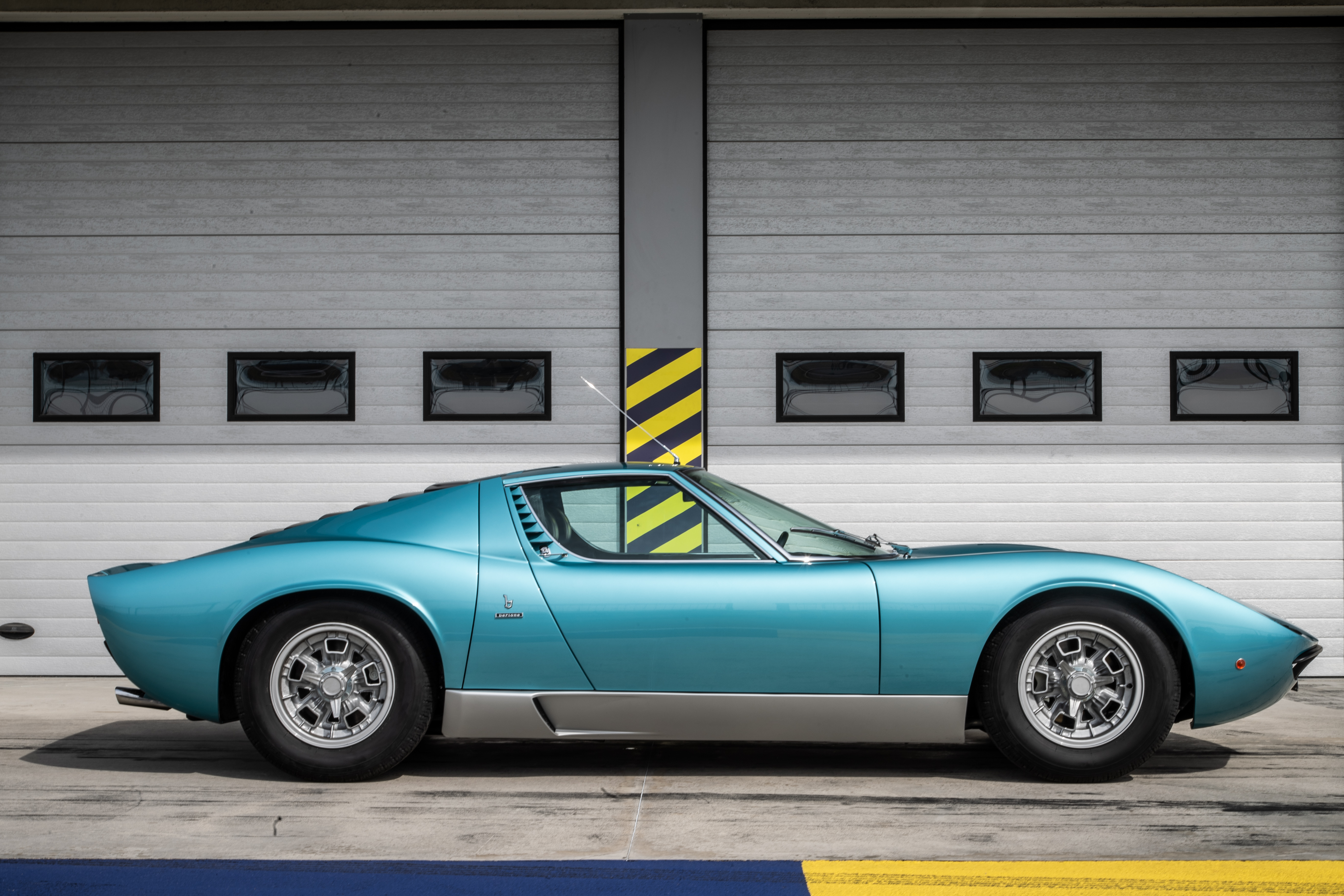 Lamborghini Miura Wallpapers