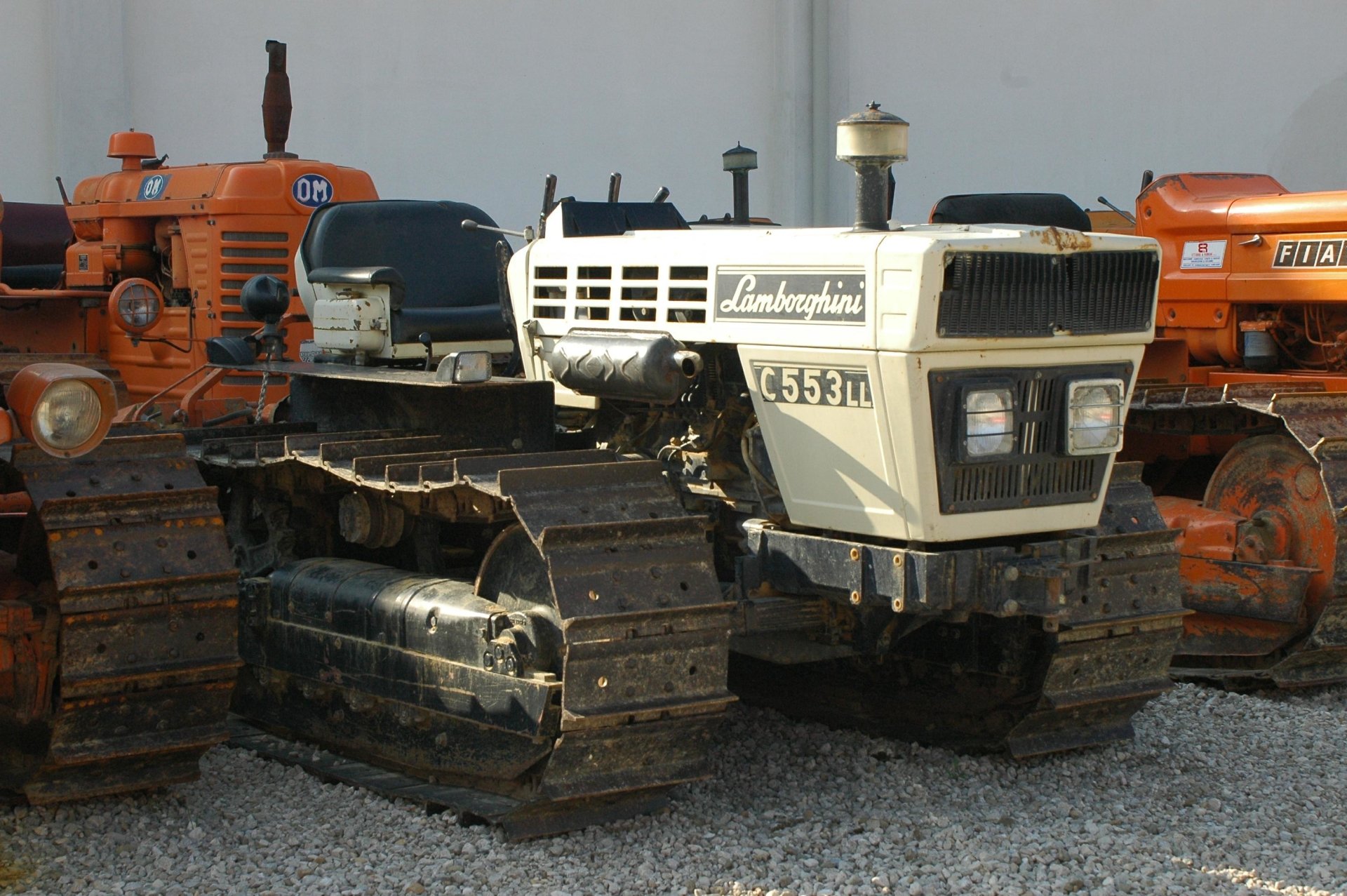 Lamborghini Tractor Wallpapers