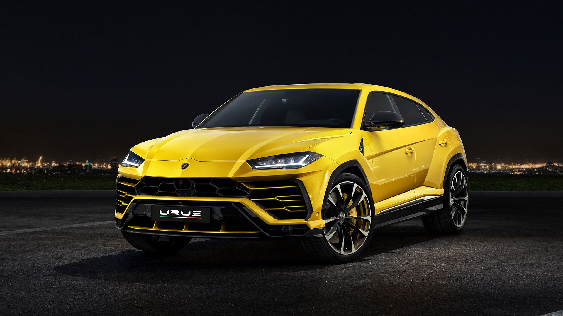 Lamborghini Urus Wallpapers