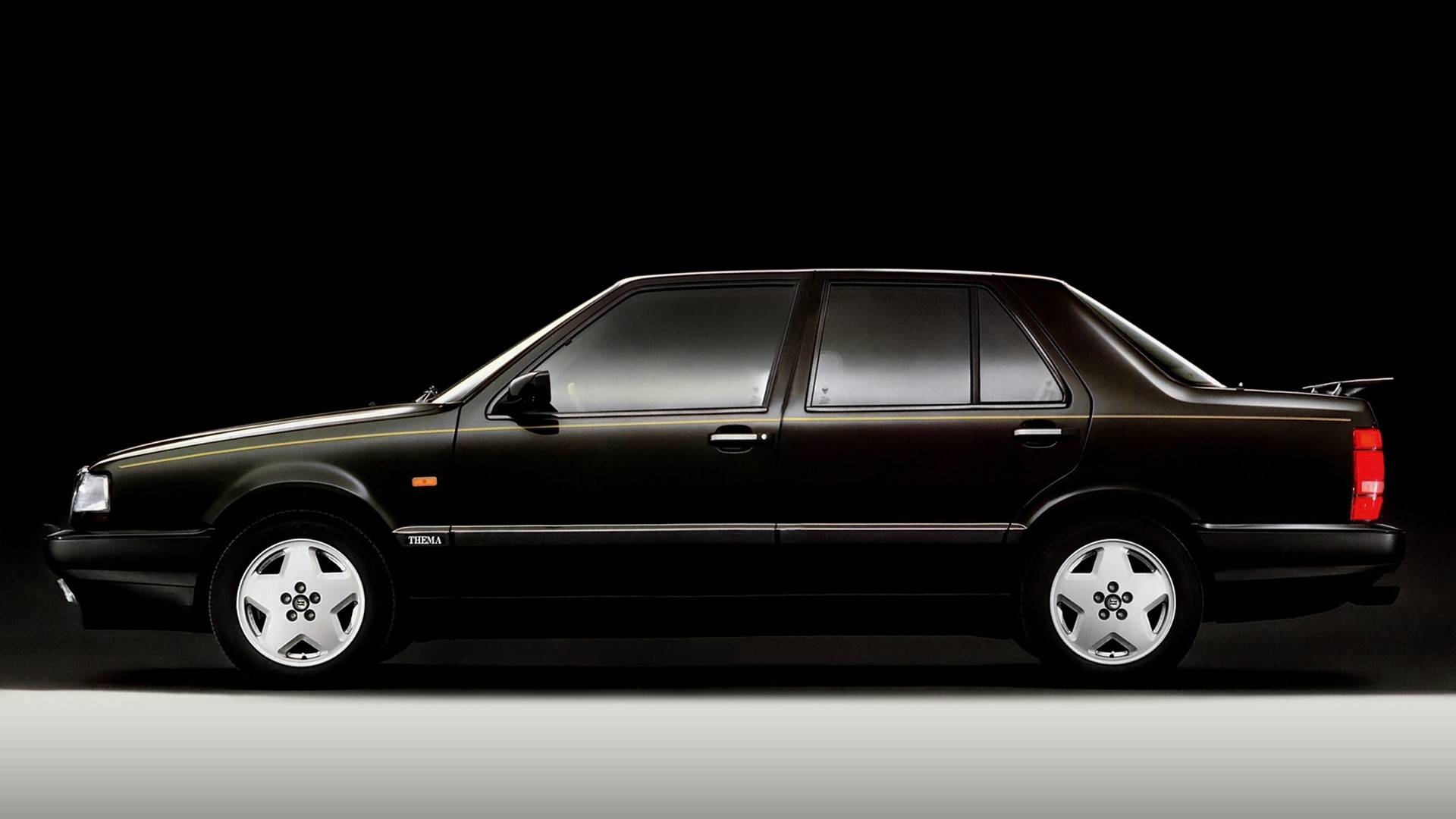 Lancia Thema Wallpapers