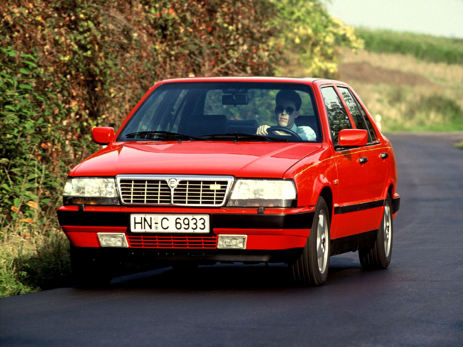 Lancia Thema Wallpapers