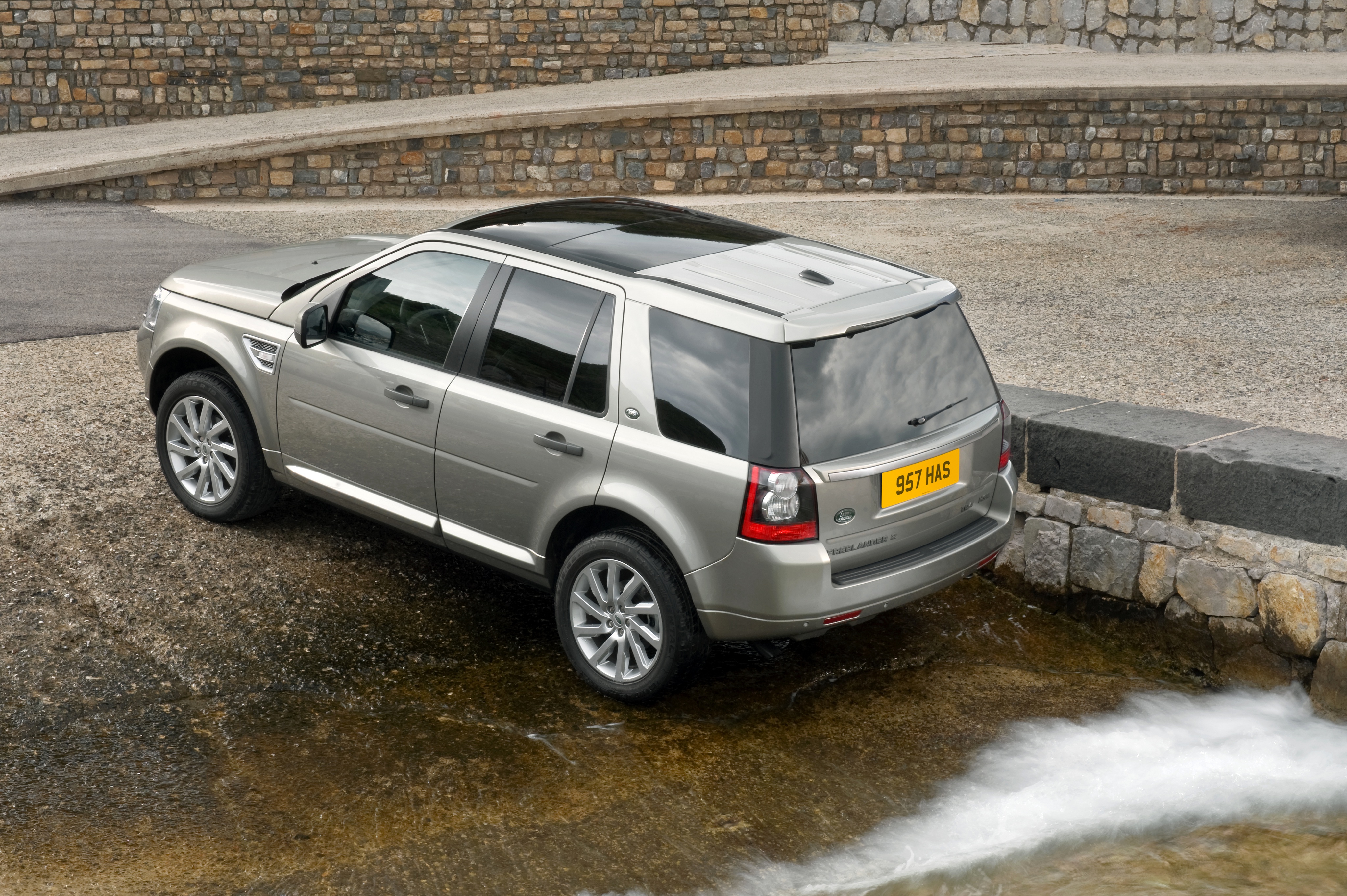 Land Rover Freelander Wallpapers