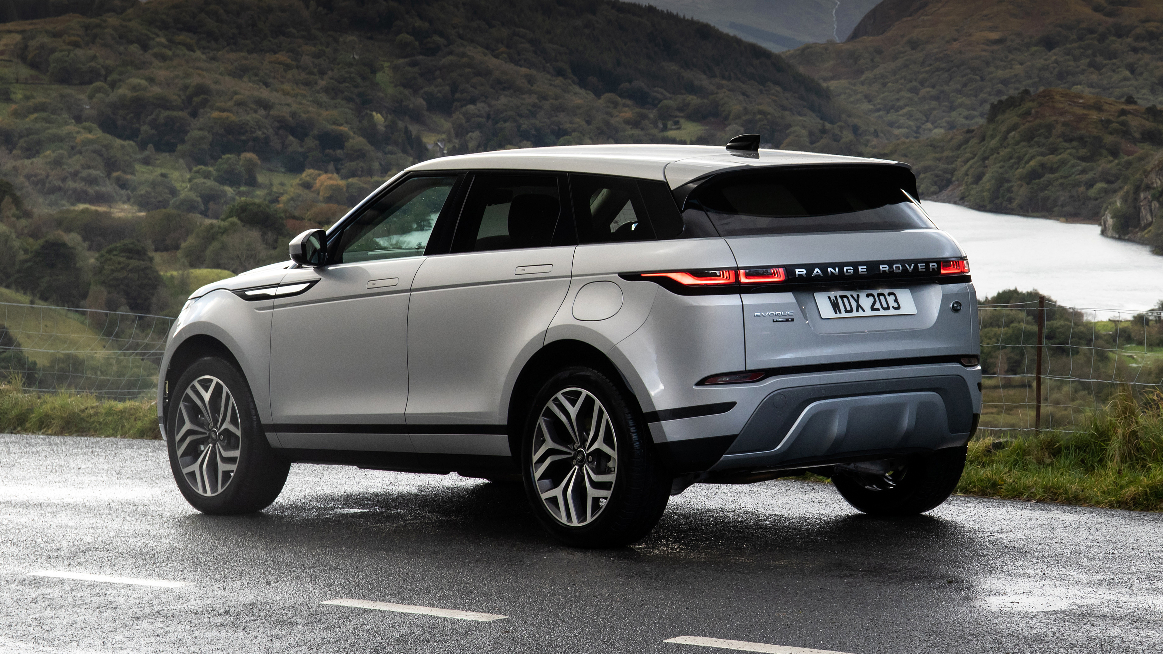 Land Rover Range Rover Evoque 2020 Wallpapers