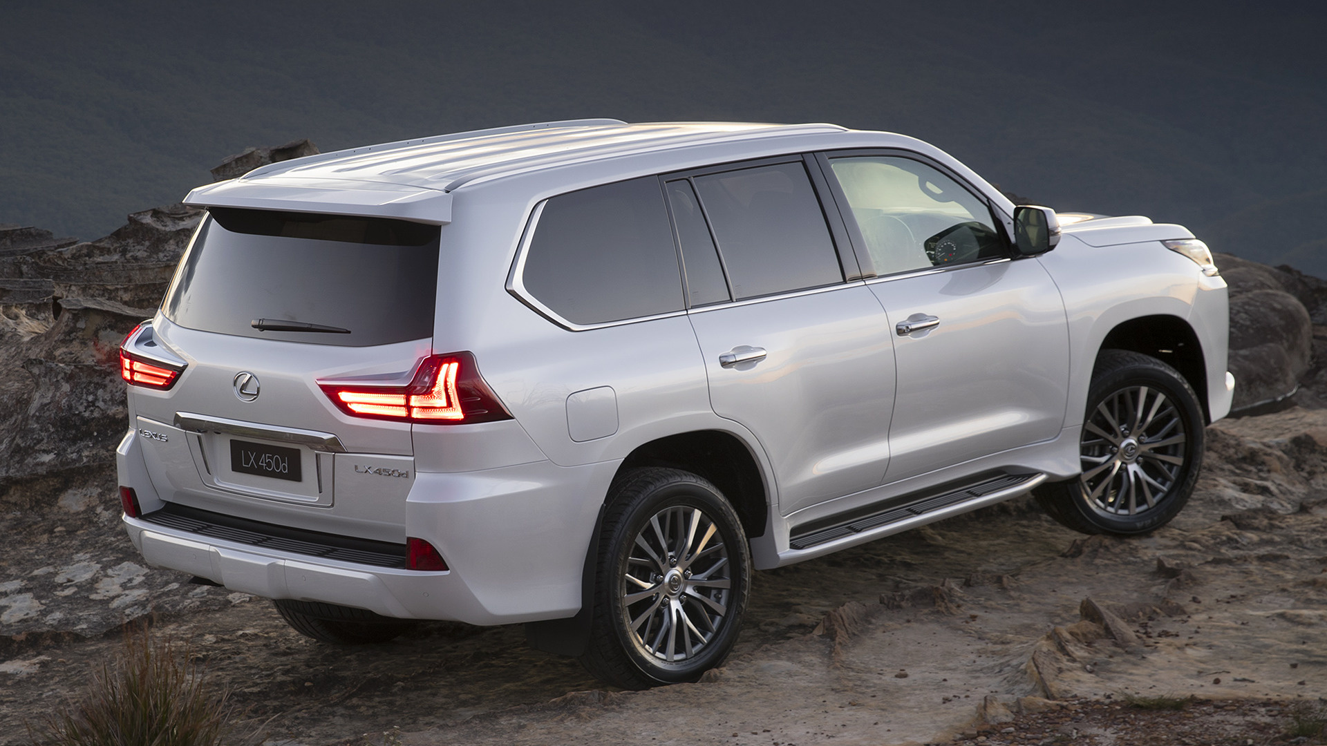 Lexus Lx 450D Wallpapers