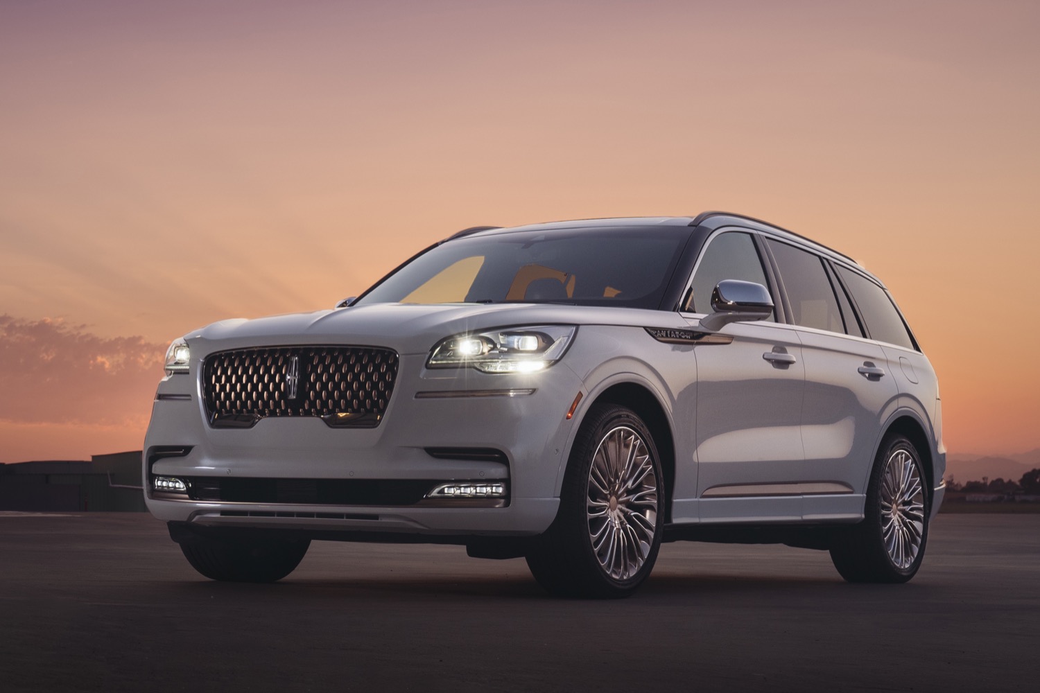 Lincoln Aviator Wallpapers